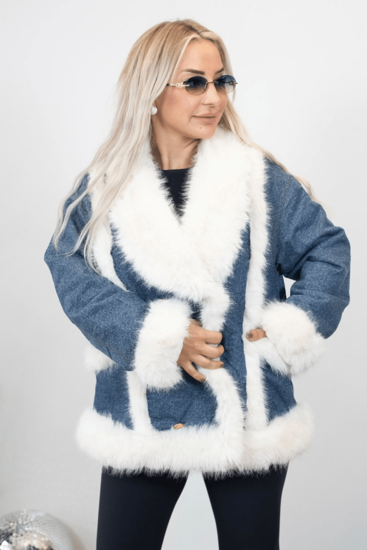 Beyaz Kürklü Denim Ceket