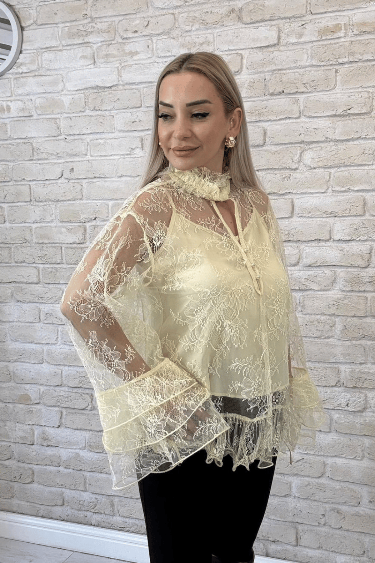 Garciel Sarı Kendinden Bodyli İthal Tül Gömlek