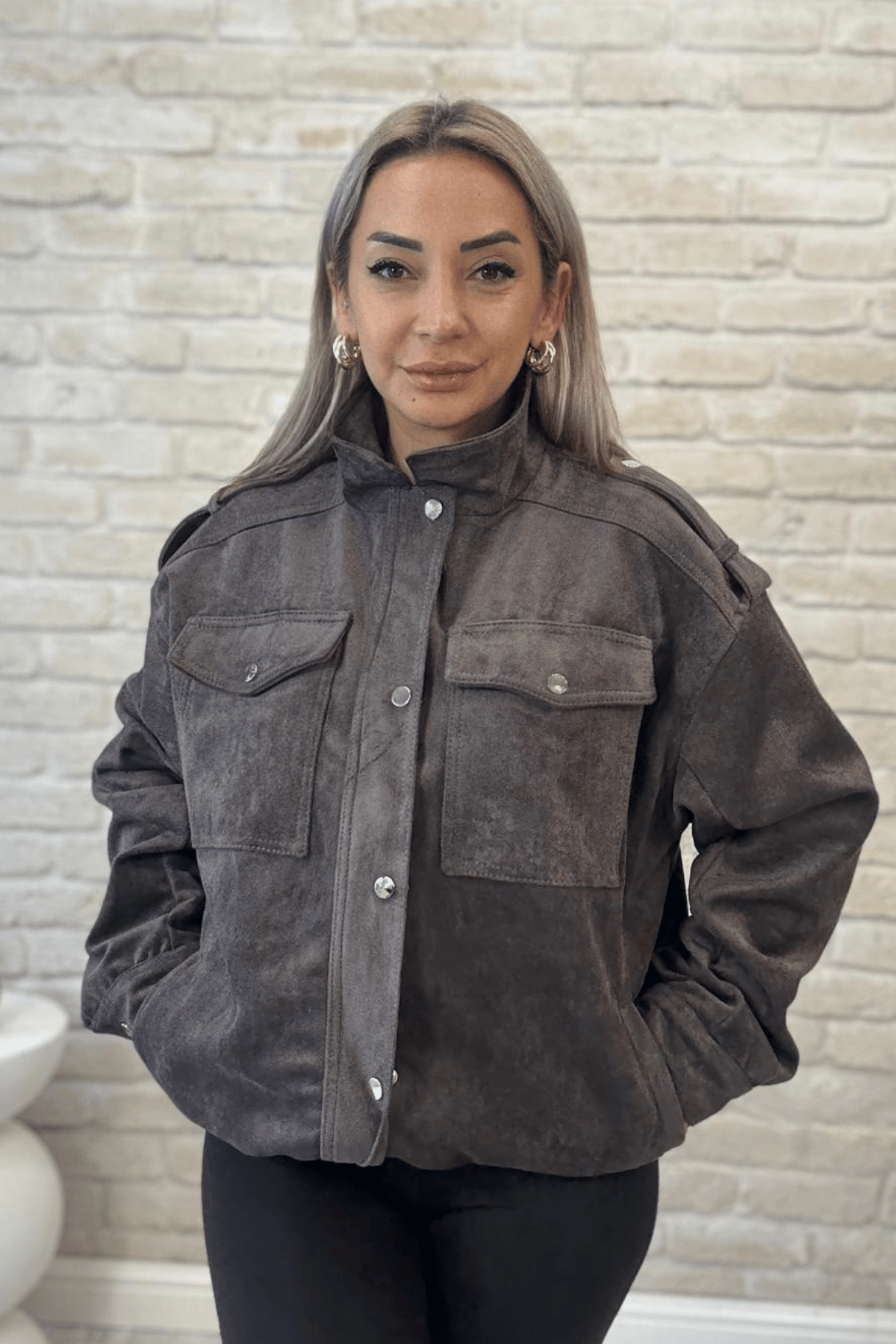 Gri Yumuşak Dokulu Fermuarlı Kadın Bomber Ceket