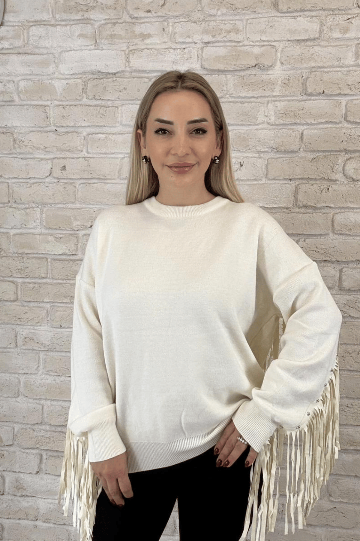 İthal Krem Kendinden Püsküllü Kadın Triko