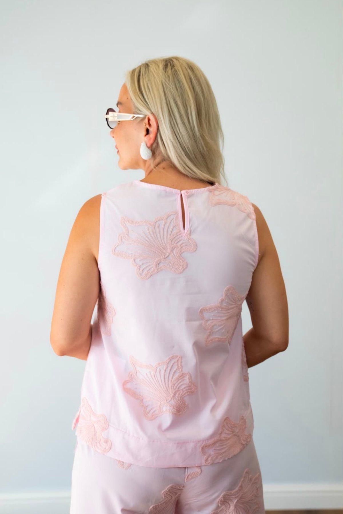 Kadın Pembe Nakış İşlemeli İkili Takım - Beli Lastikli Geniş Paça Pantolon Bluz Kombin