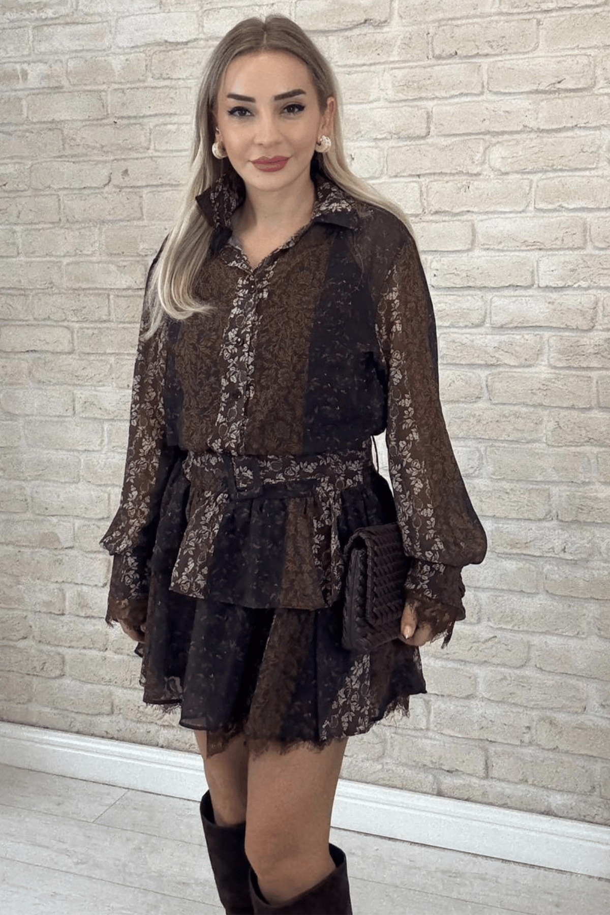 Kahverengi Motifli Fırfır Etekli Kadın Mini Elbise
