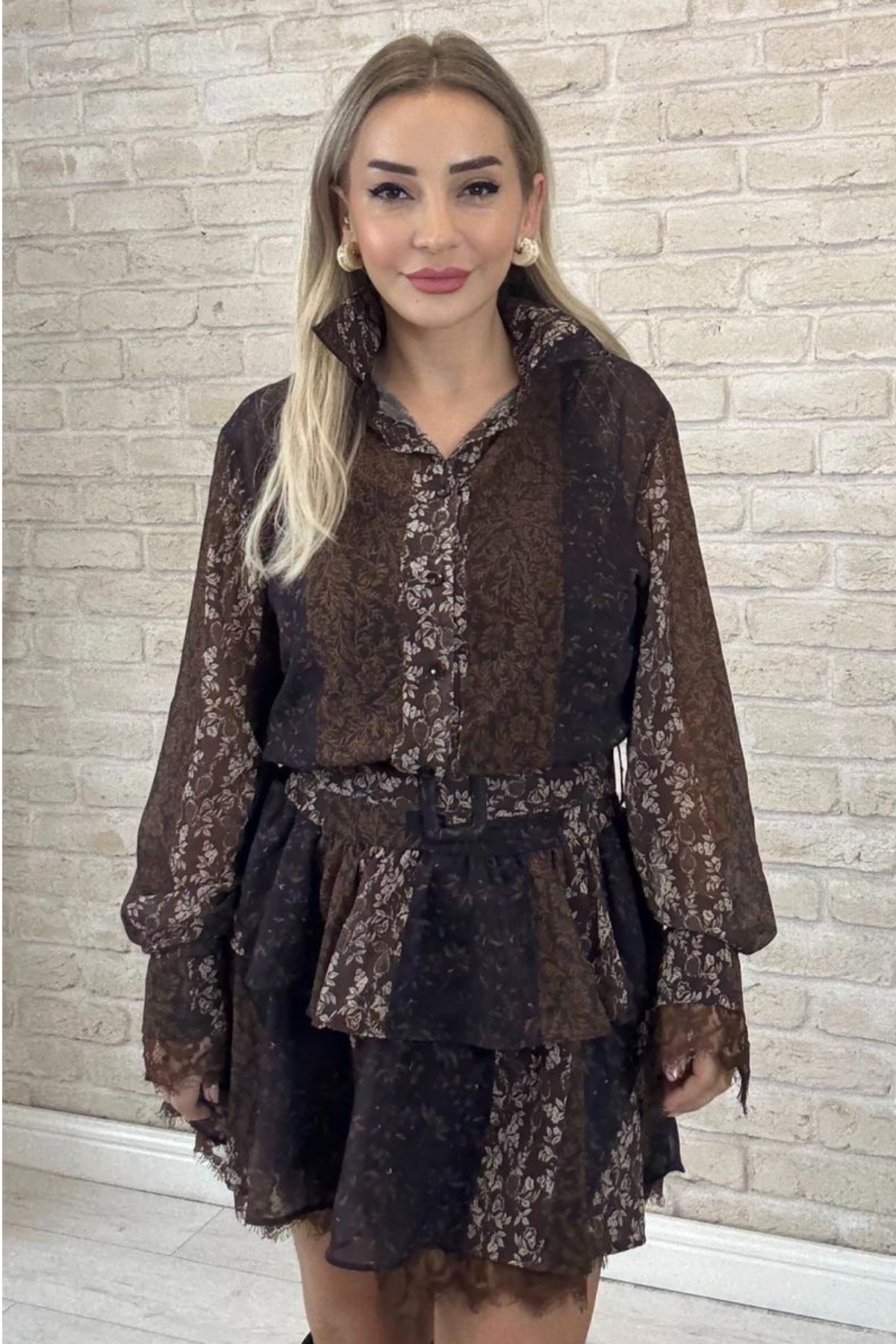 Kahverengi Motifli Fırfır Etekli Kadın Mini Elbise