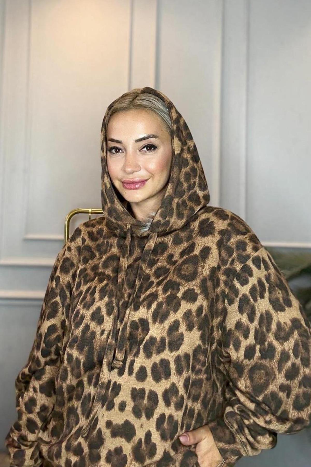 Leopar Desenli Kapüşonlu Kadın Alt Üst Takım