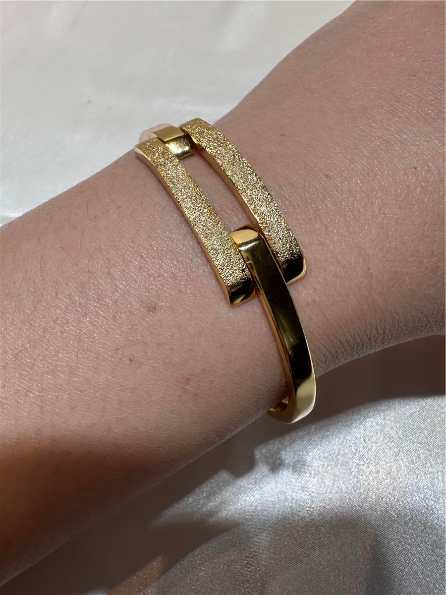 22 Ayar Gold İnçe Kaburga Kelepçe