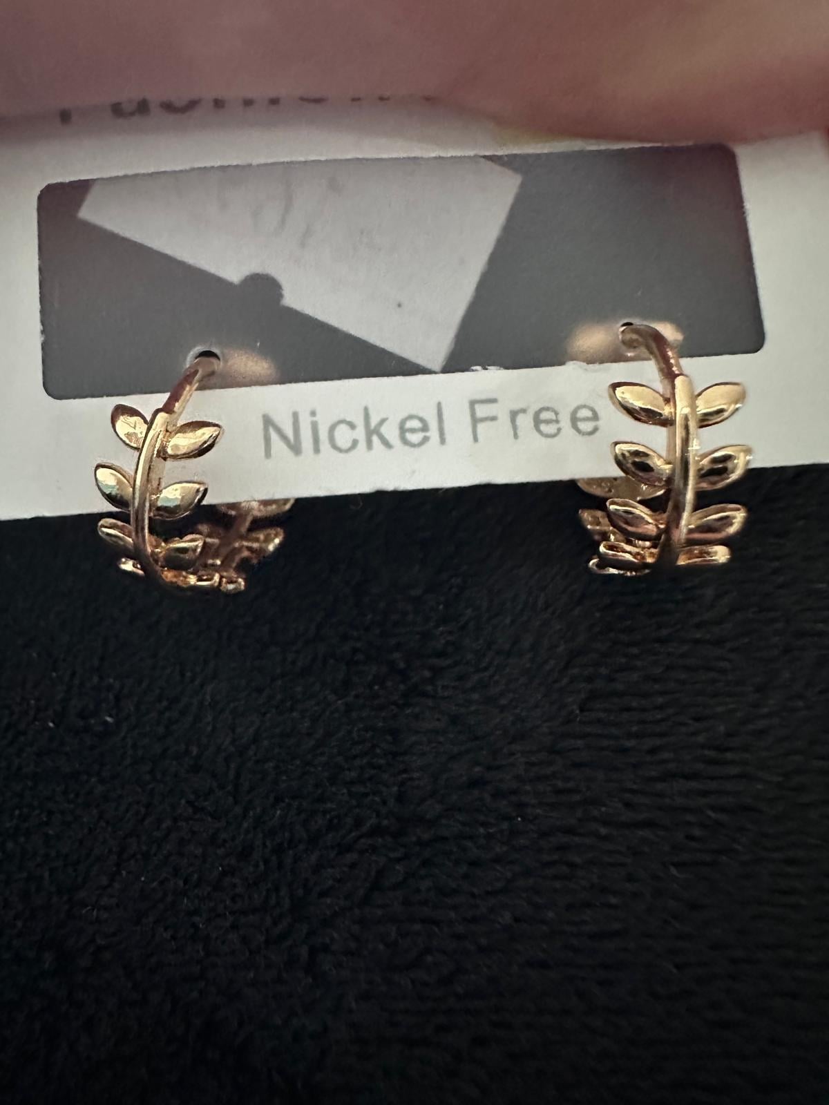 Gold Yaprak Küpe 