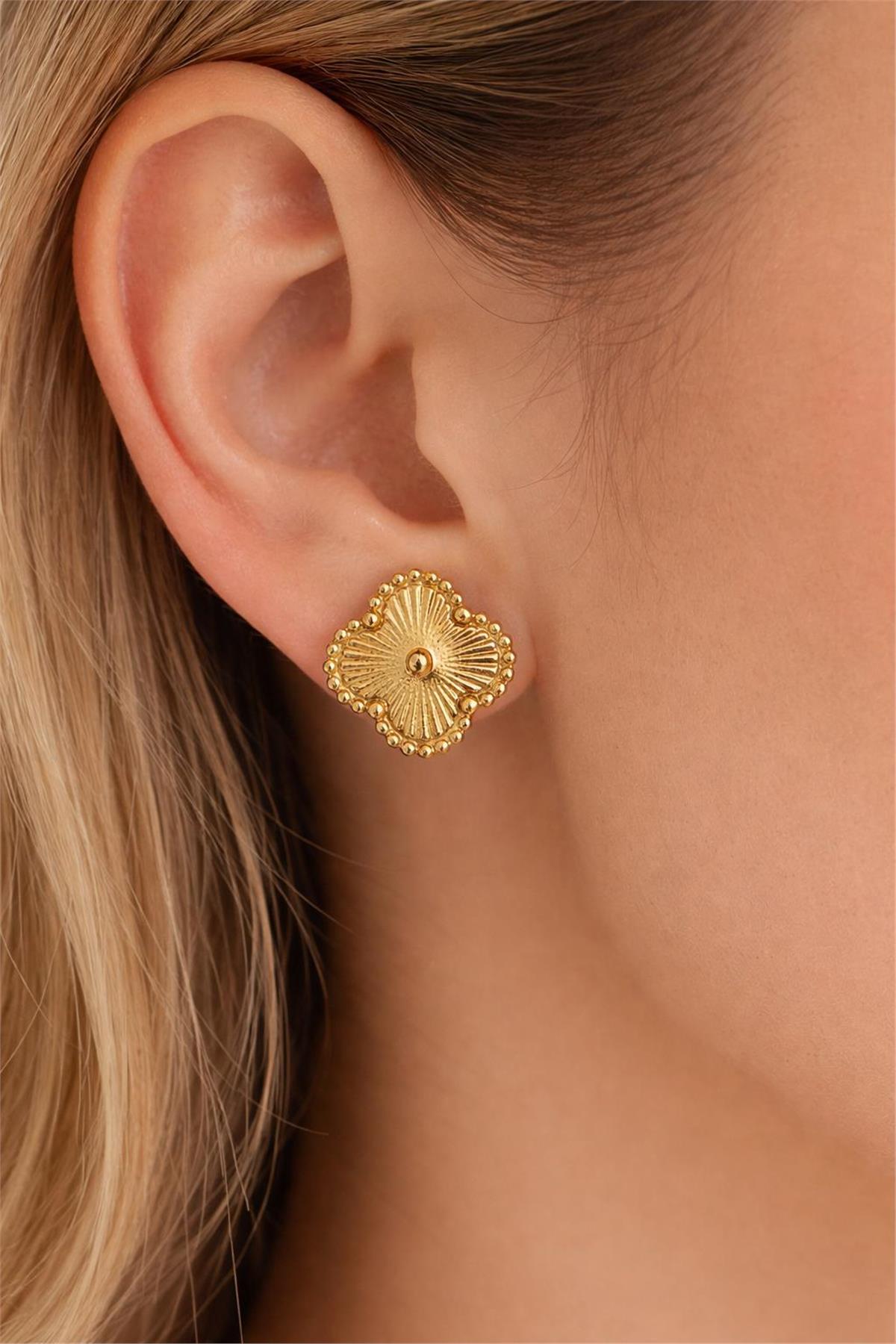 Gold Yonca Küpe 