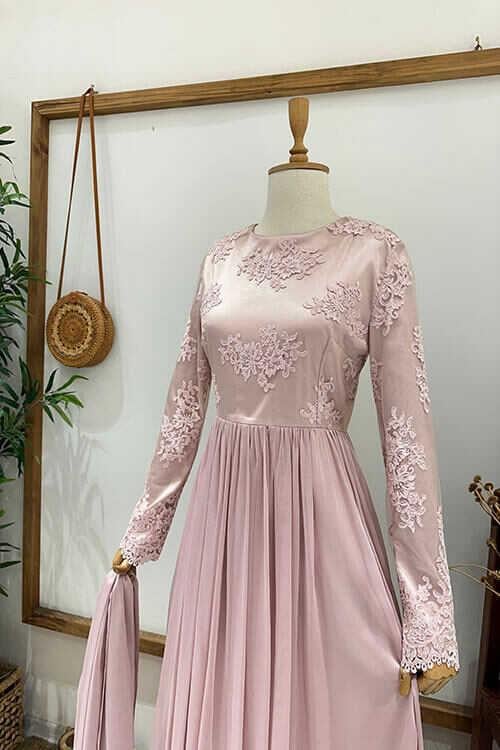 BÜZGÜLLÜ ŞİFON ELBİSE Gönül Kolat