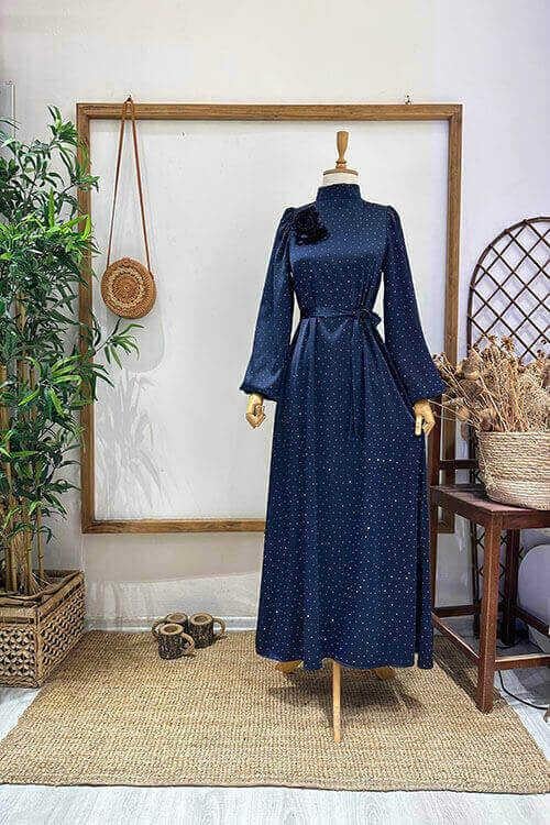 TAŞLI ÇİÇEK BROŞLU ABİYE Laci