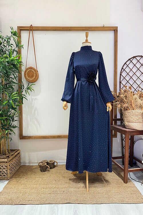 TAŞLI ÇİÇEK BROŞLU ABİYE Laci