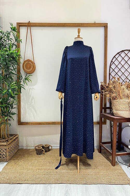 TAŞLI ÇİÇEK BROŞLU ABİYE Laci