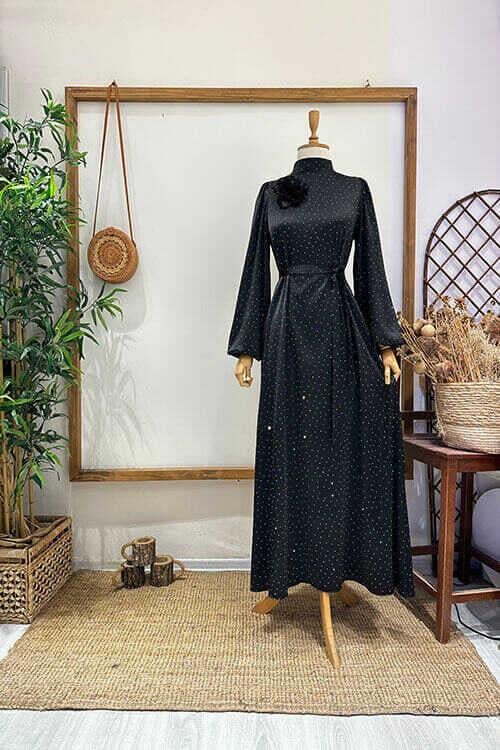 TAŞLI ÇİÇEK BROŞLU ABİYE Siyah