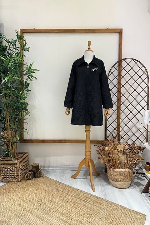 TAŞLI KISA KAPİTONE KAP Siyah