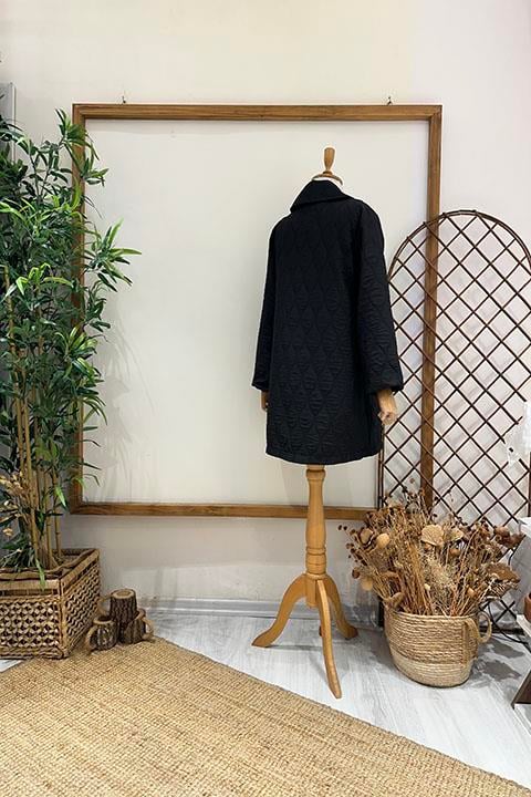 TAŞLI KISA KAPİTONE KAP Siyah