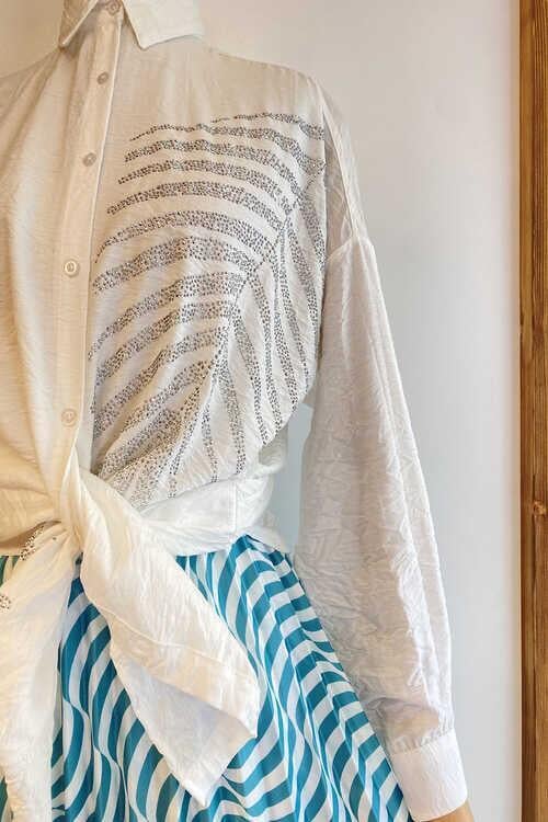 Yaprak Taşlı Gömlek