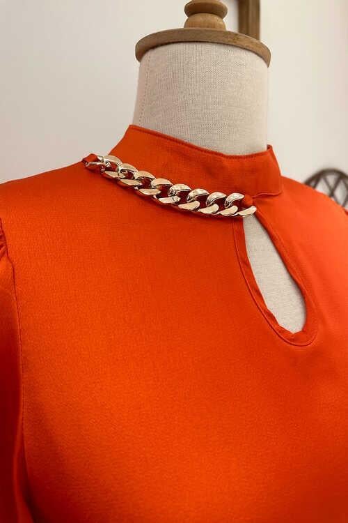 Zincir Detaylı Bluz