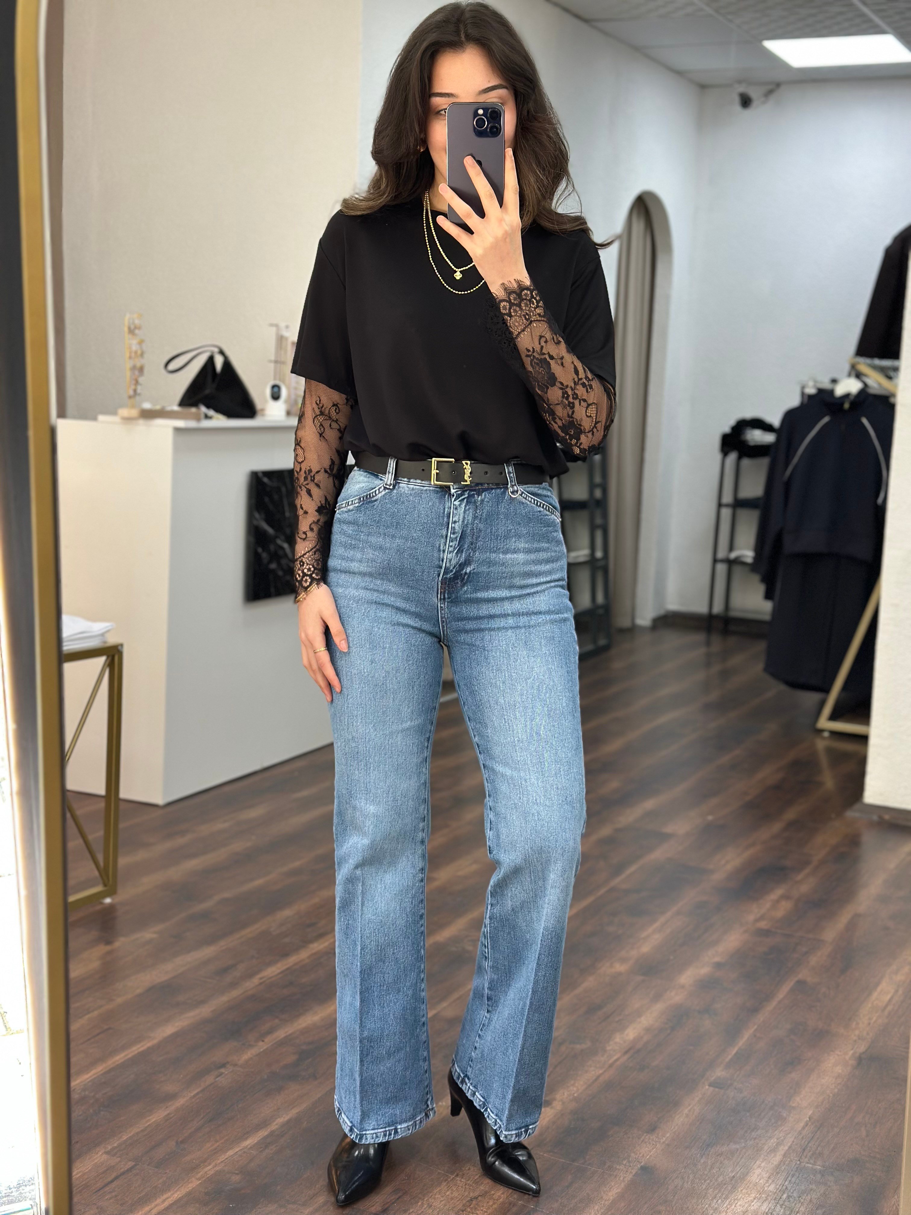 Siyah Dantel Kollu Modal T-shirt