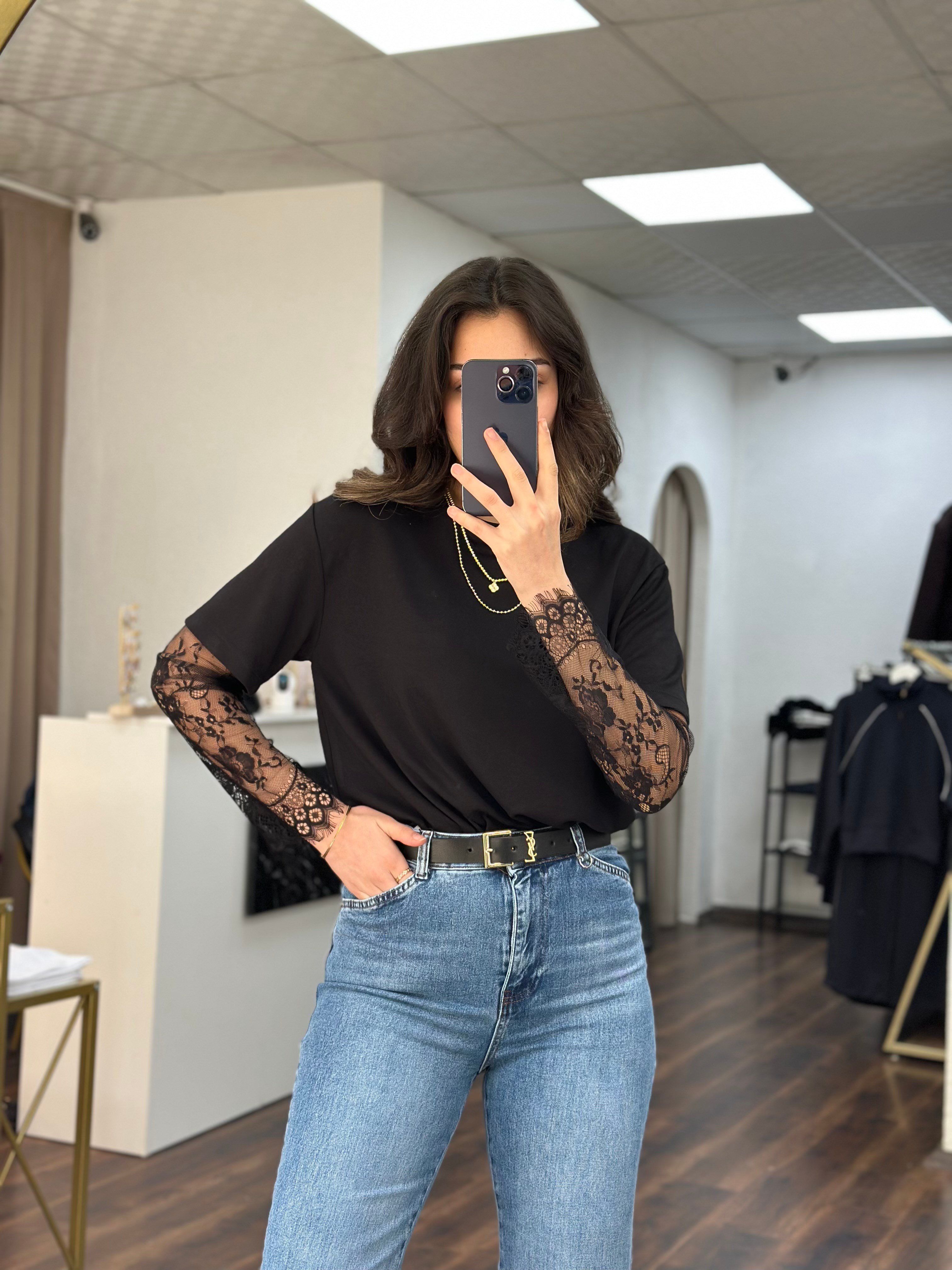 Siyah Dantel Kollu Modal T-shirt