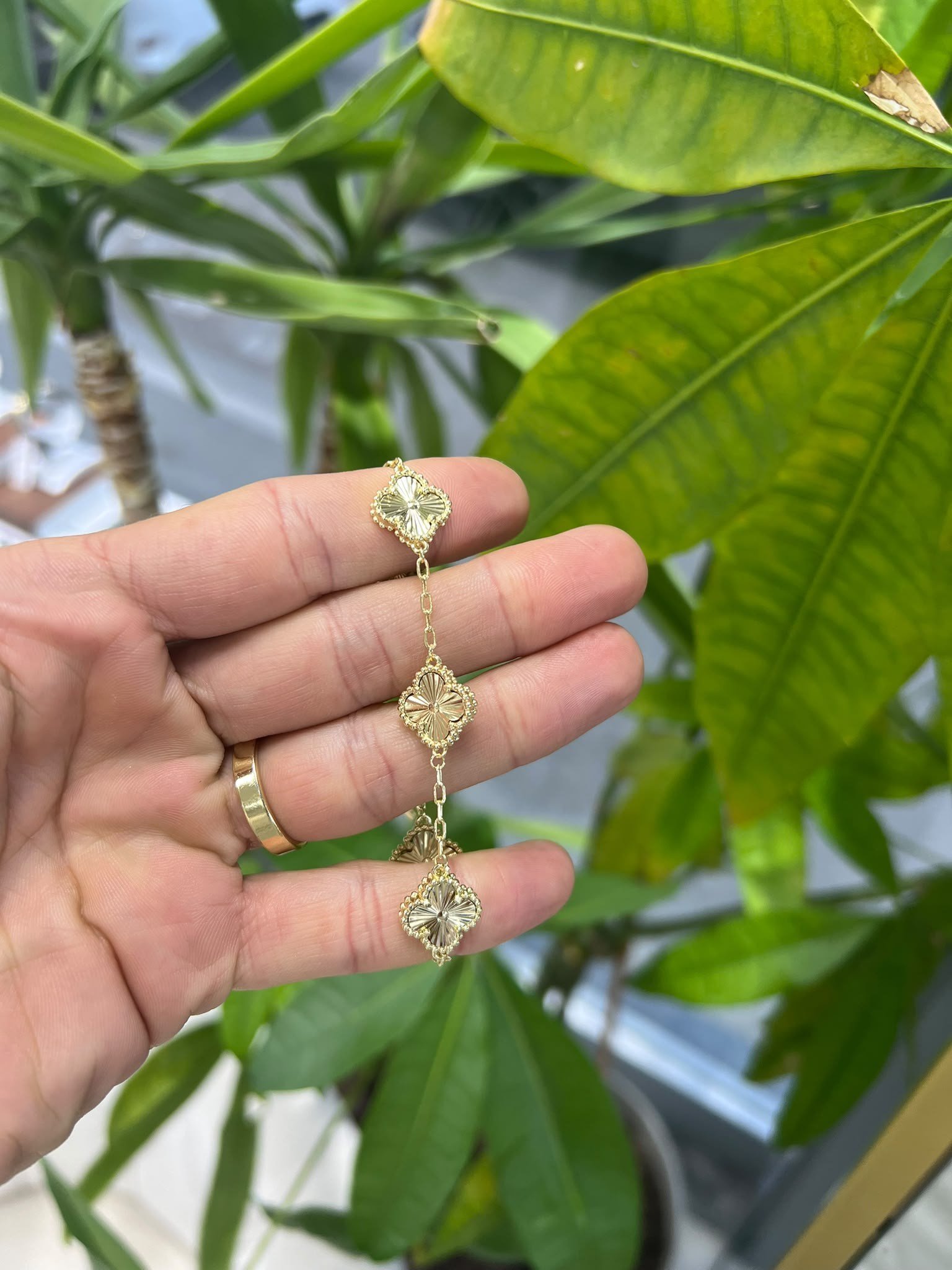 Taşlı Bağ Model Gold Altın Kaplama Bileklik