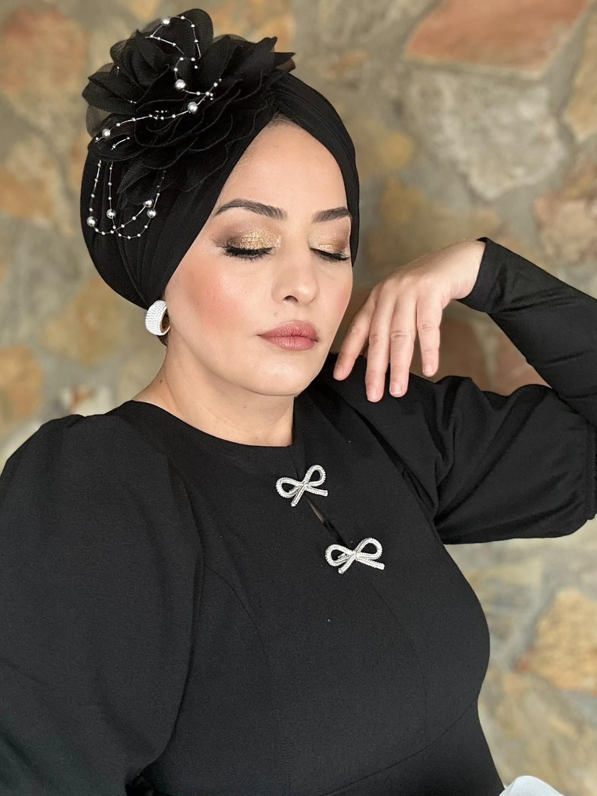 ÇIKARILABİLİR ÇİÇEKLİ SİYAH DRAPE DOLGULU BONE 