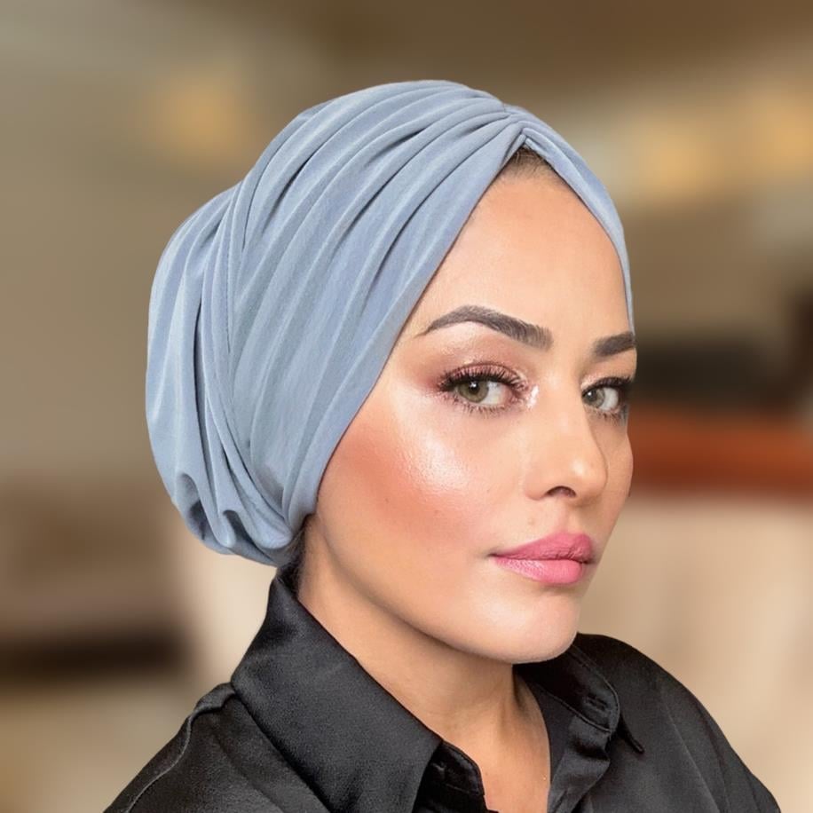 Gri drape model dolgusuz bone ve siperlik