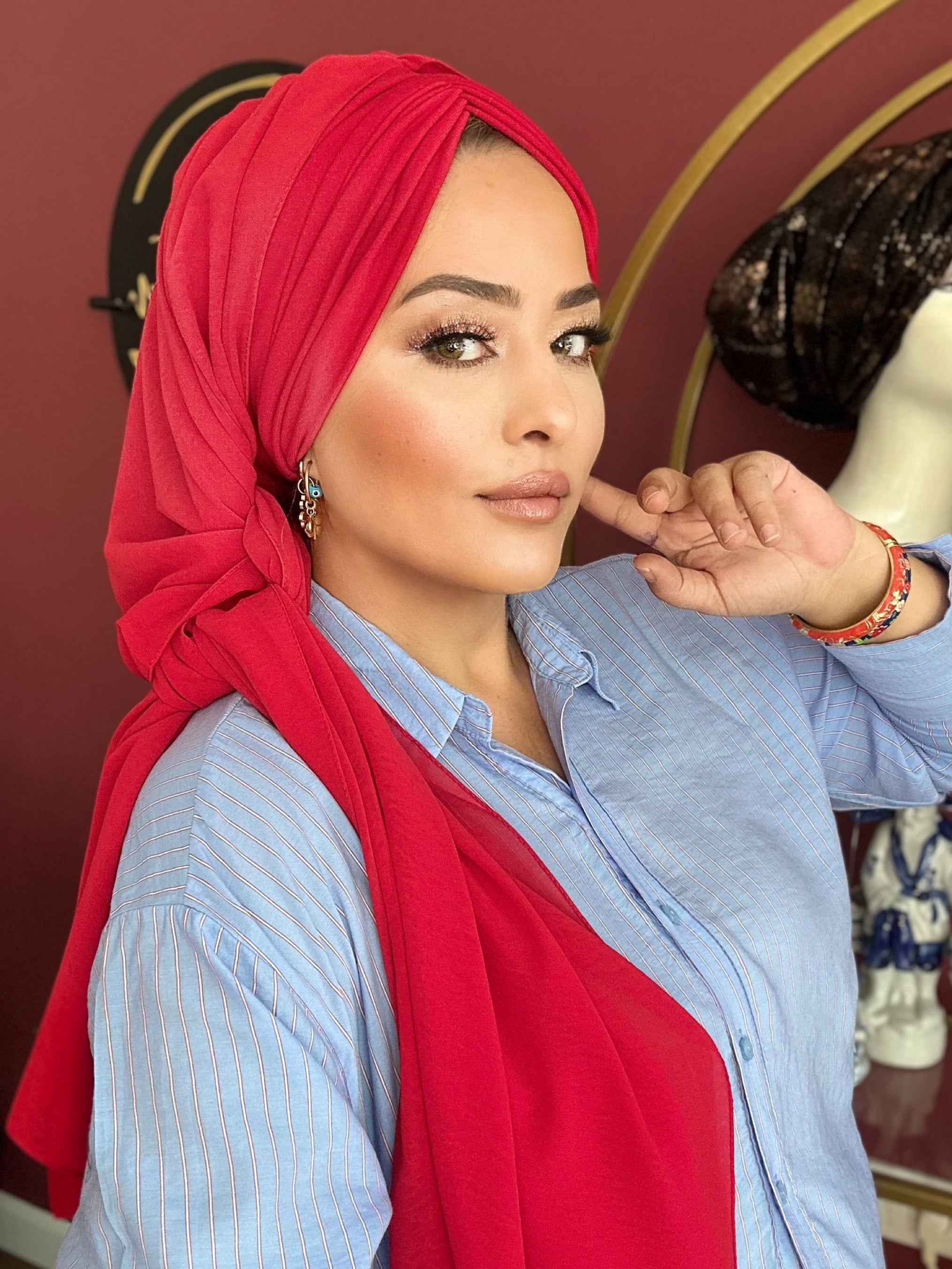 KIRMIZI  DRAPE MODEL DOLGULU  BONEŞAL 