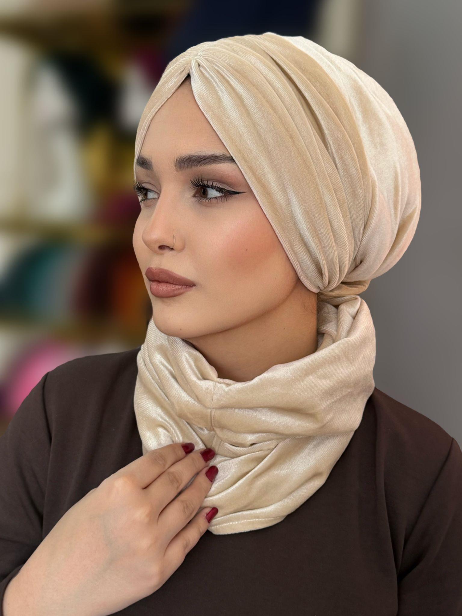 KREM KADİFE DRAPE DOLGULU BONE VE BOYUNLUK TAKIM