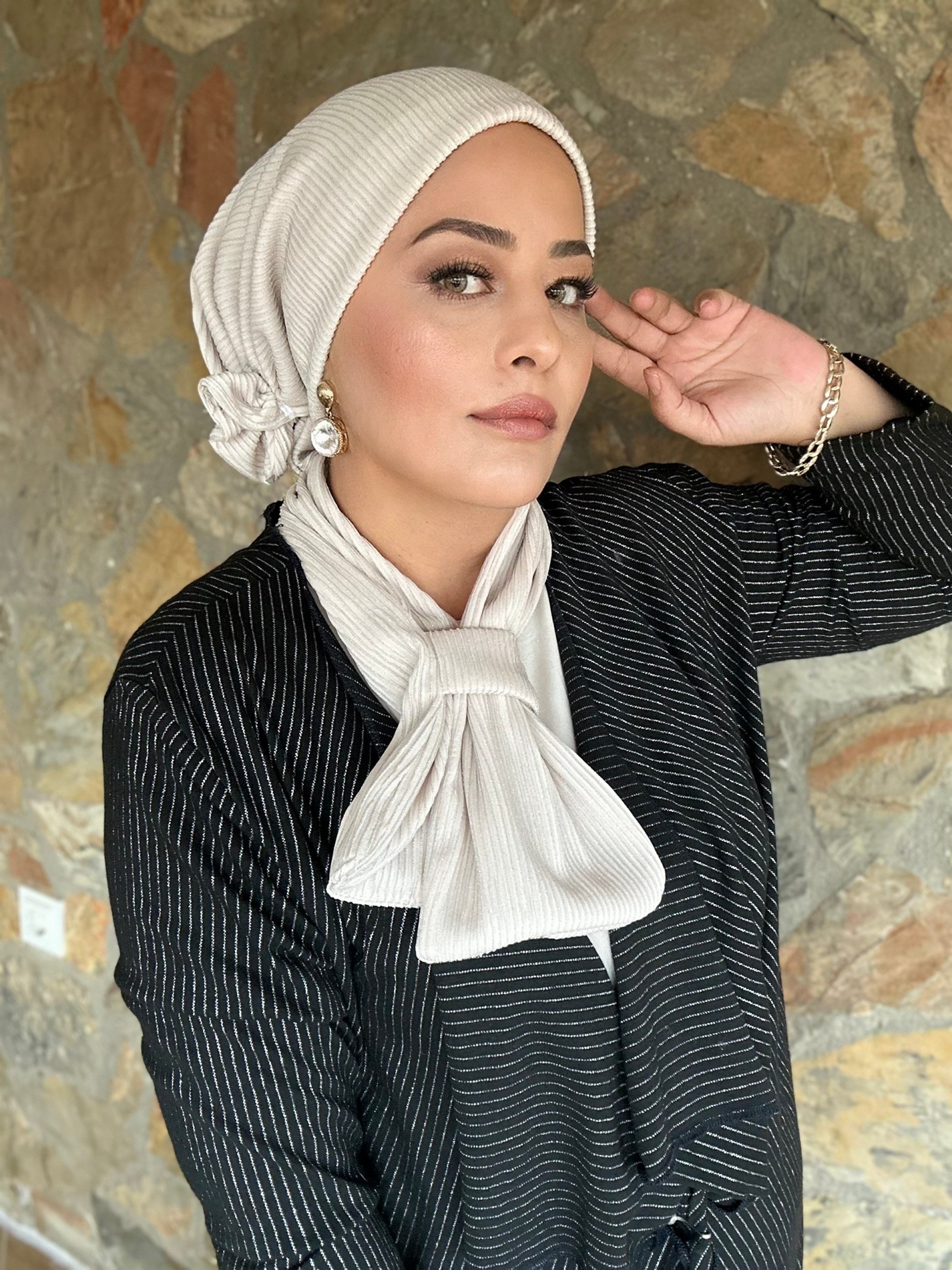KREM SİMLİ DOLGUSUZ PRATİK BONE VE ŞAL TAKIM