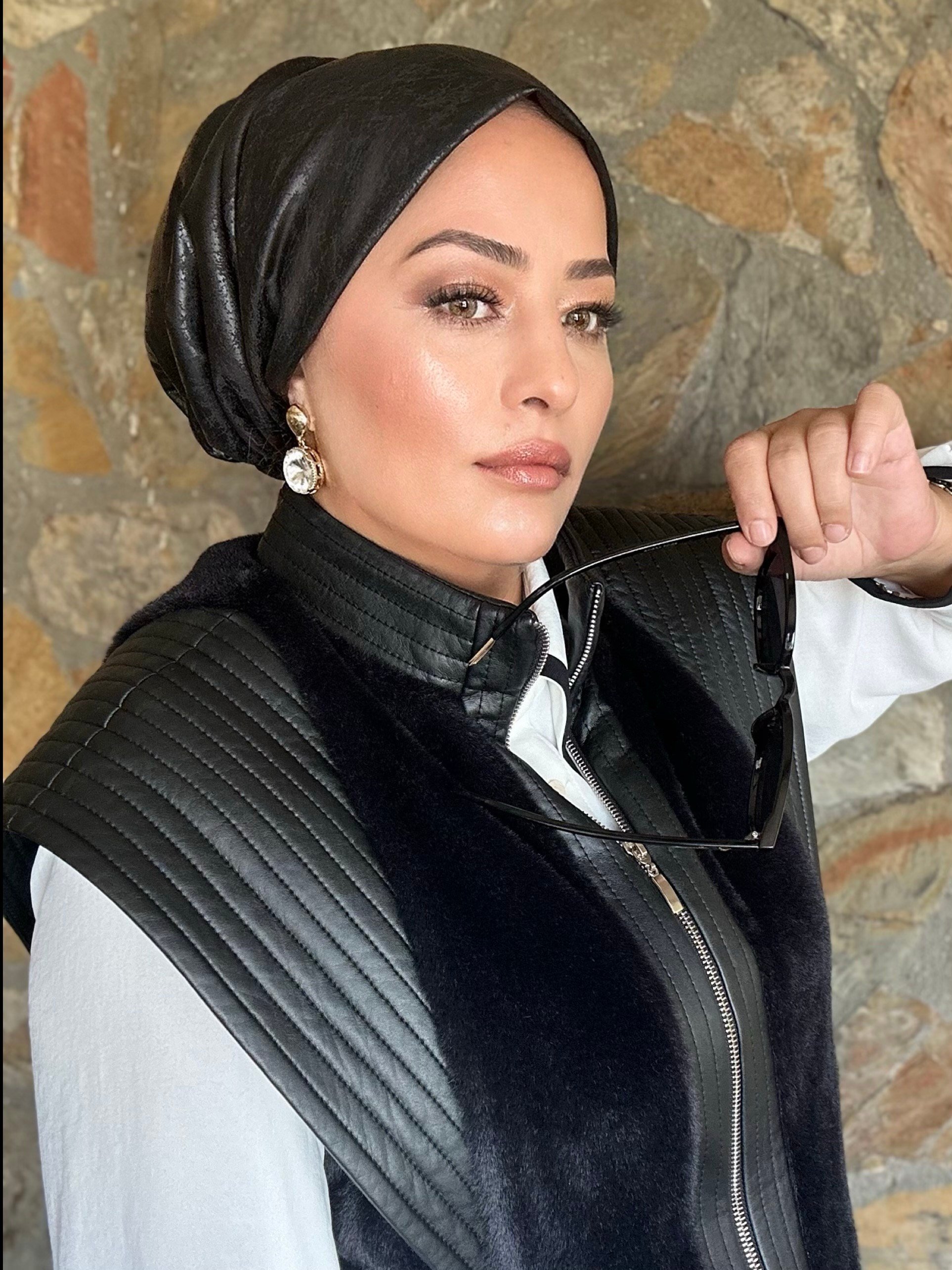 SİYAH ÇATLATMA DERİ RAYE MODEL DOLGULU BONE