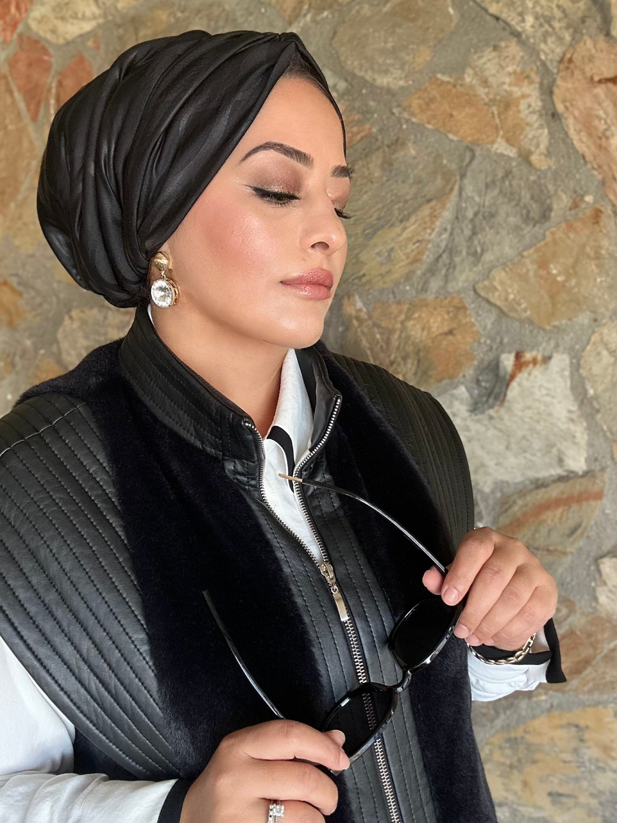 SİYAH JAKARLI DÜĞÜM DOLGULU BONE