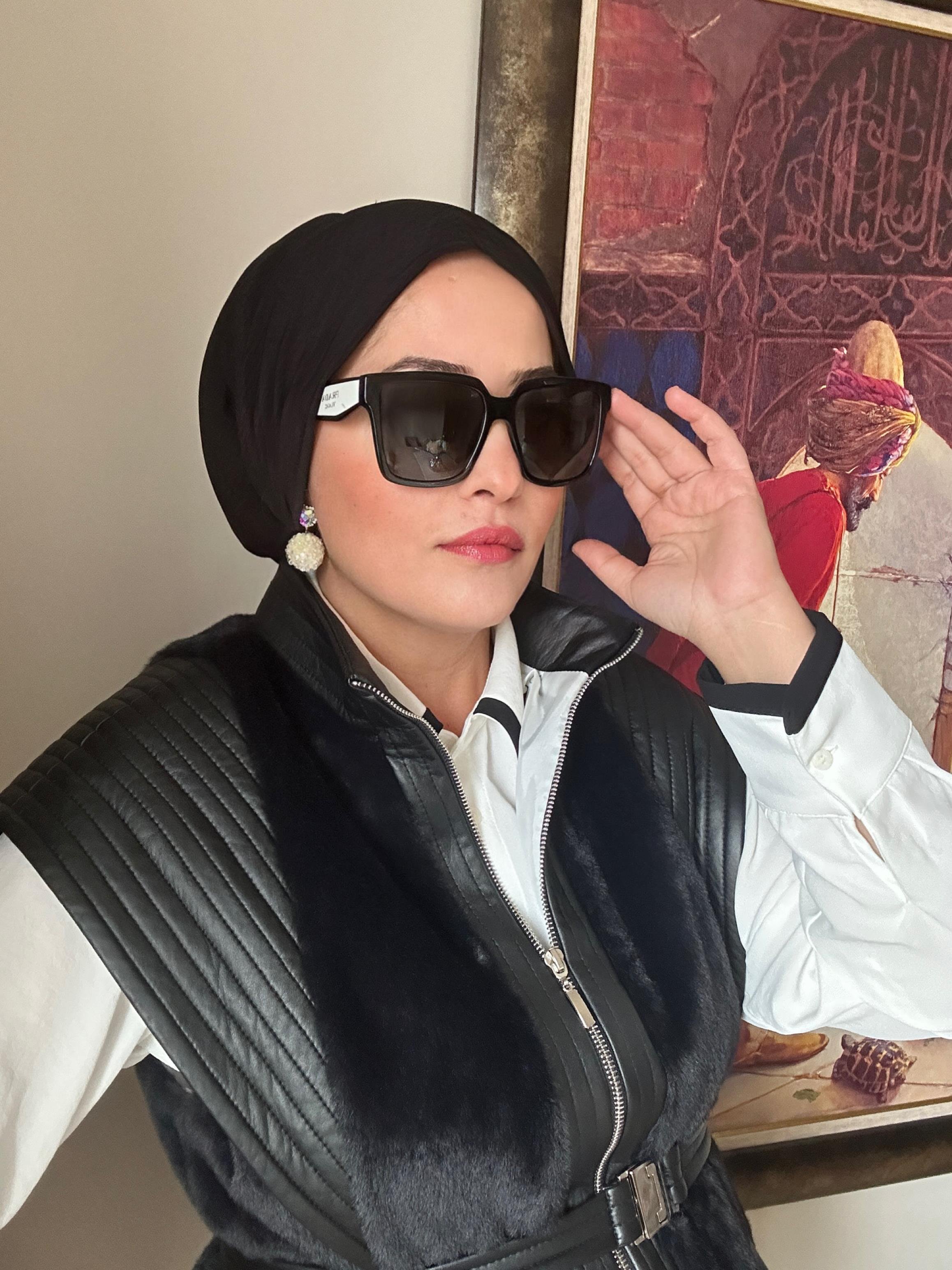 SİYAH RAYE MODEL DOLGULU BONE