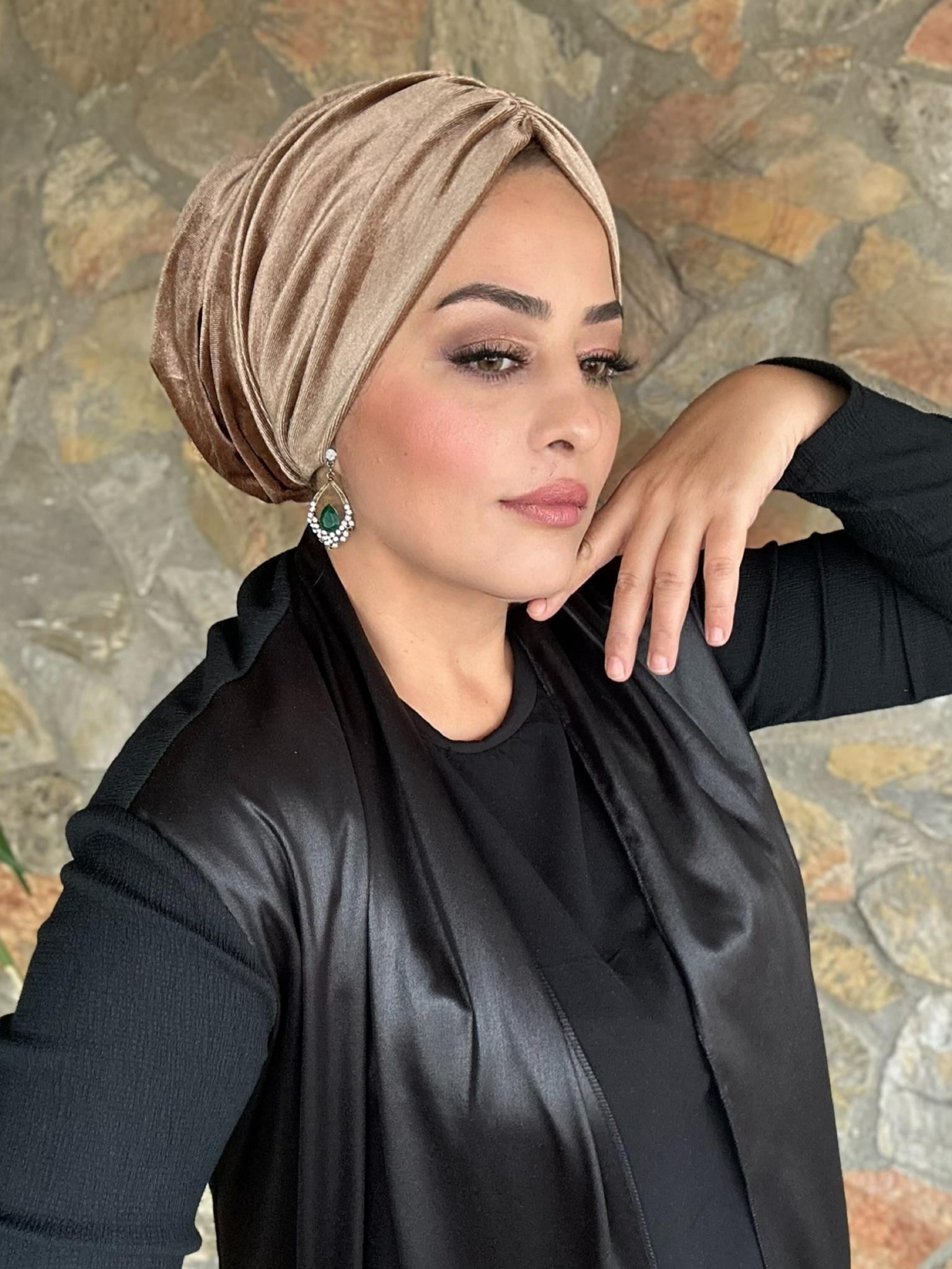 SÜTLÜ KAHVE KADİFE DOLGUSUZ BONE