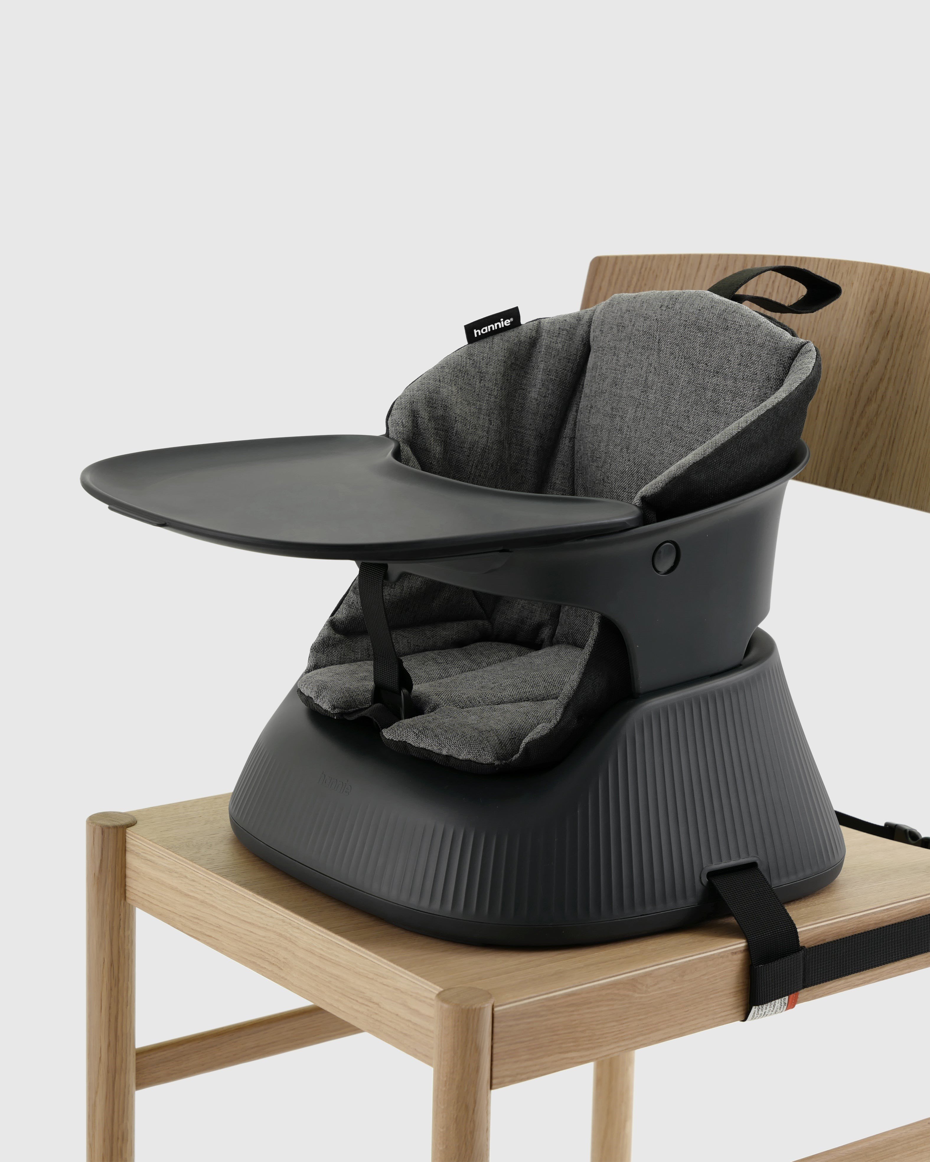 Hannie Taşınabilir Mama Sandalyesi – Charcoal Black ( 6 Ay – 5 Yaş)