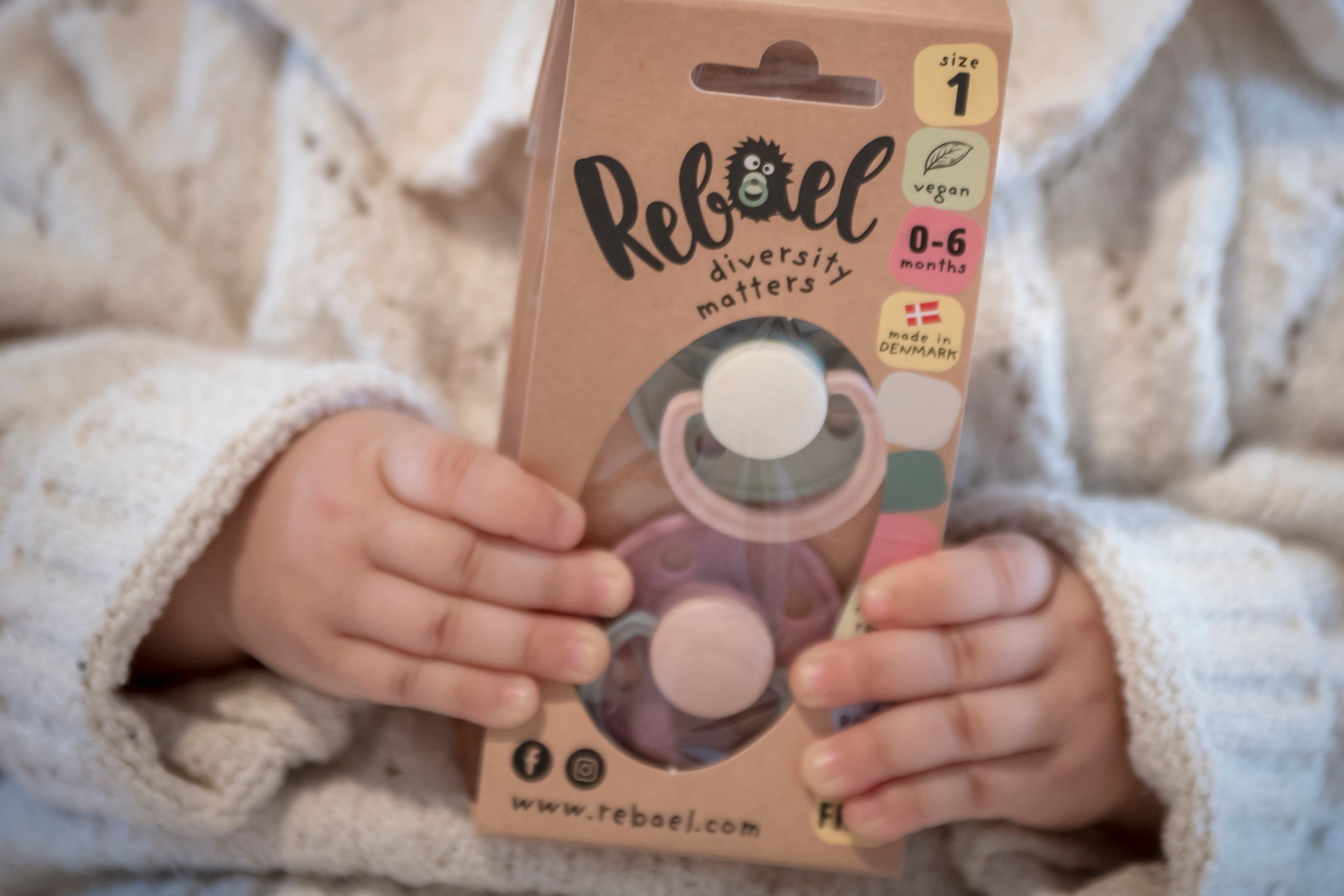 Rebael bebek emziği lion snake tasarımlı doğal kauçuk emzik seti