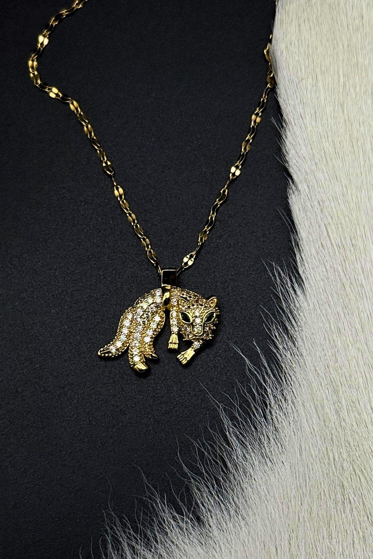 Jaguar Kolye