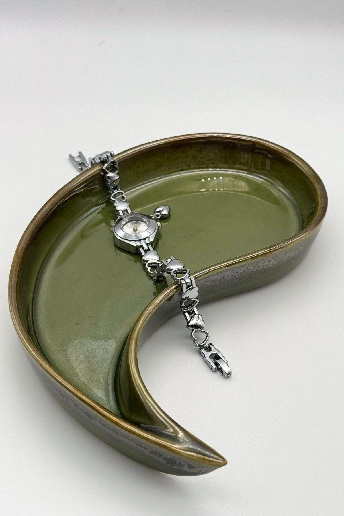 Silver Charm Saat