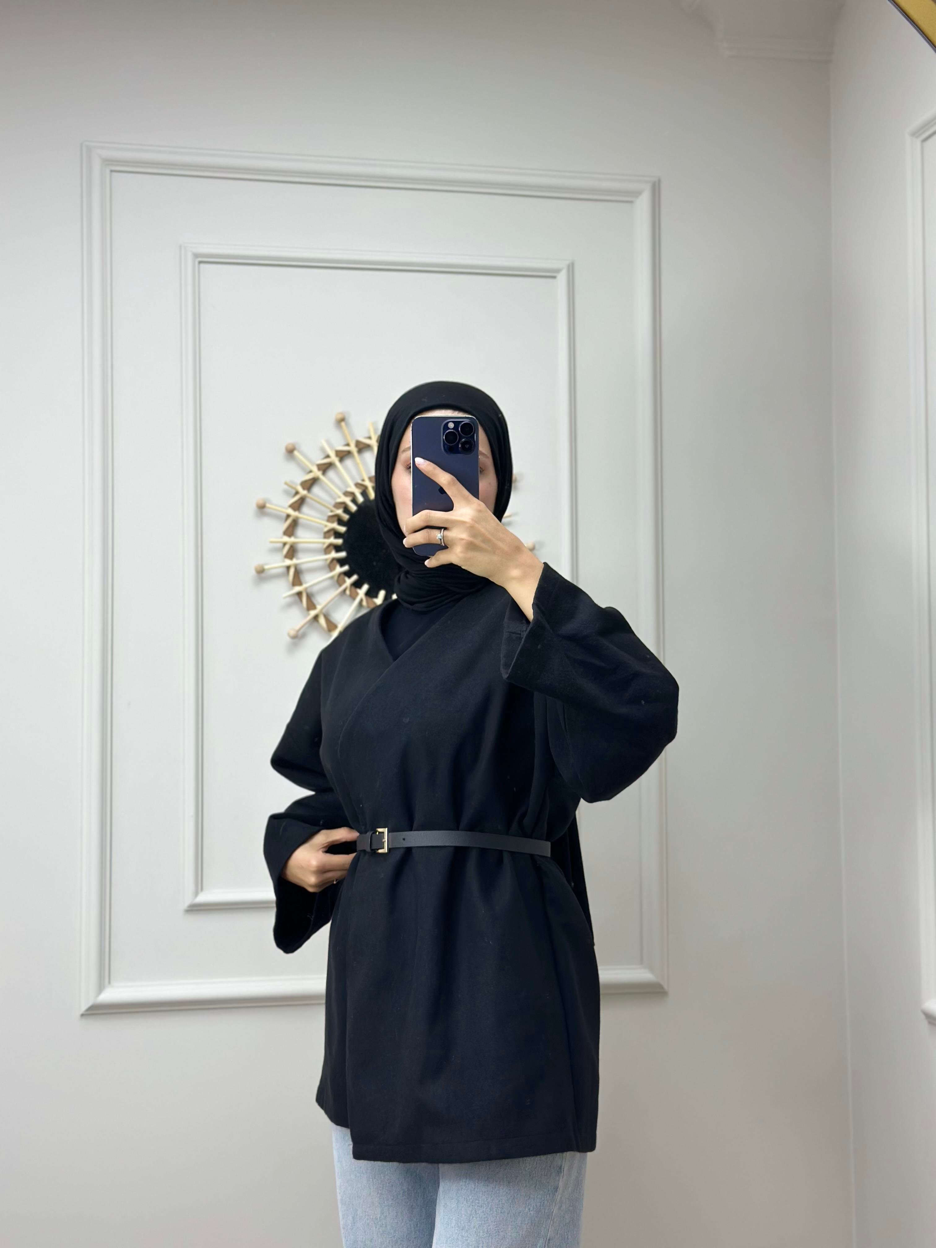 Siyah Bel Kemerli Kaşe Kimono