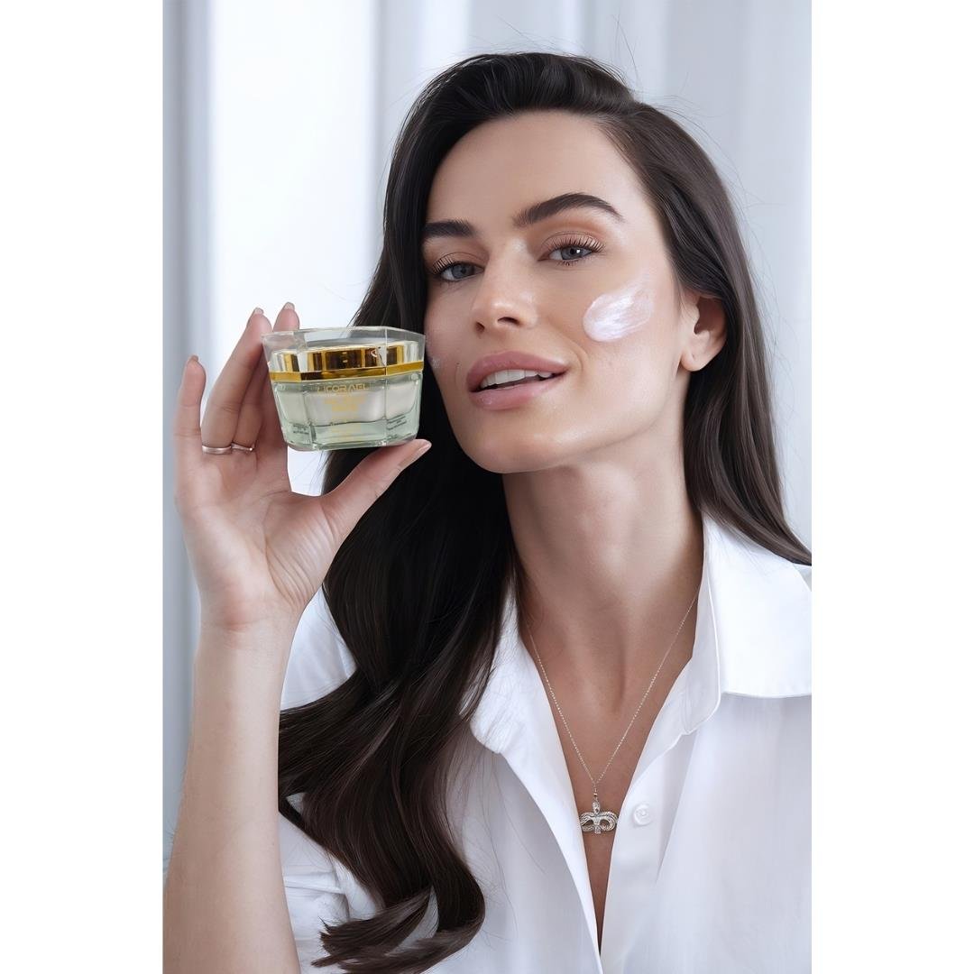 Licorael Dubai 24K Gold Cream 30ml.