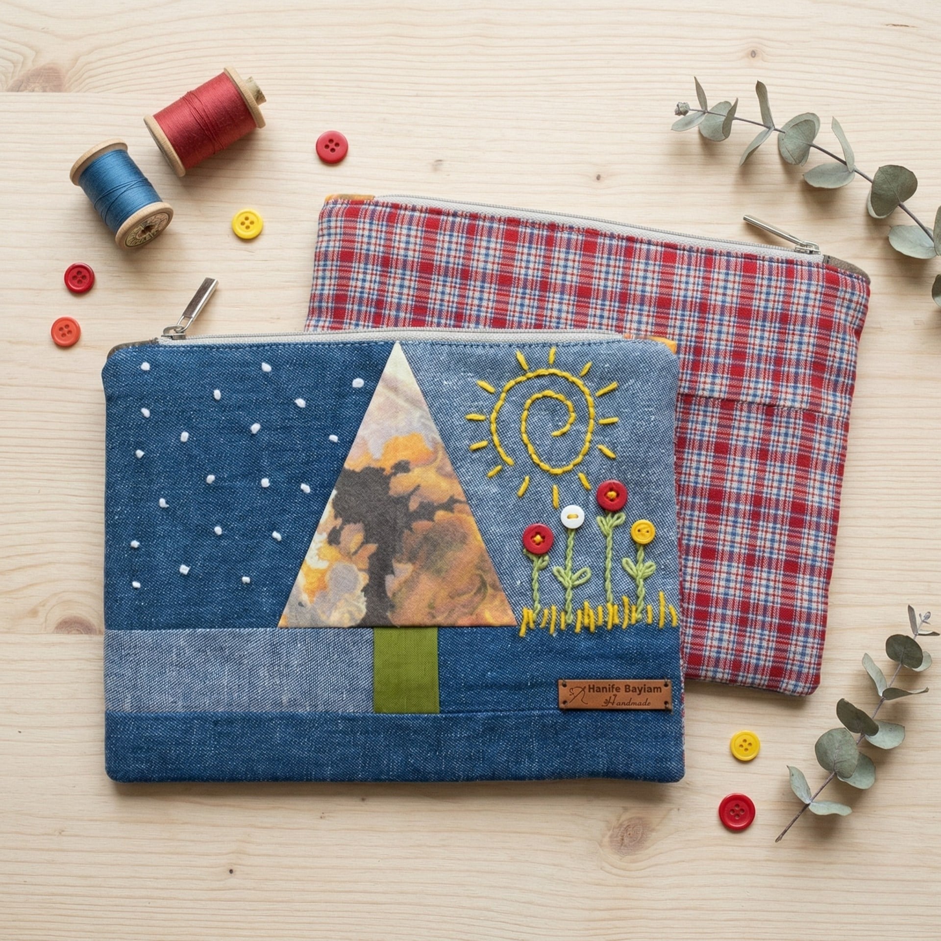 Makyaj ÇantalarıHanife BaylamHanife Baylam El Yapımı Patchwork Desenli Fermuarlı Organizer Çanta