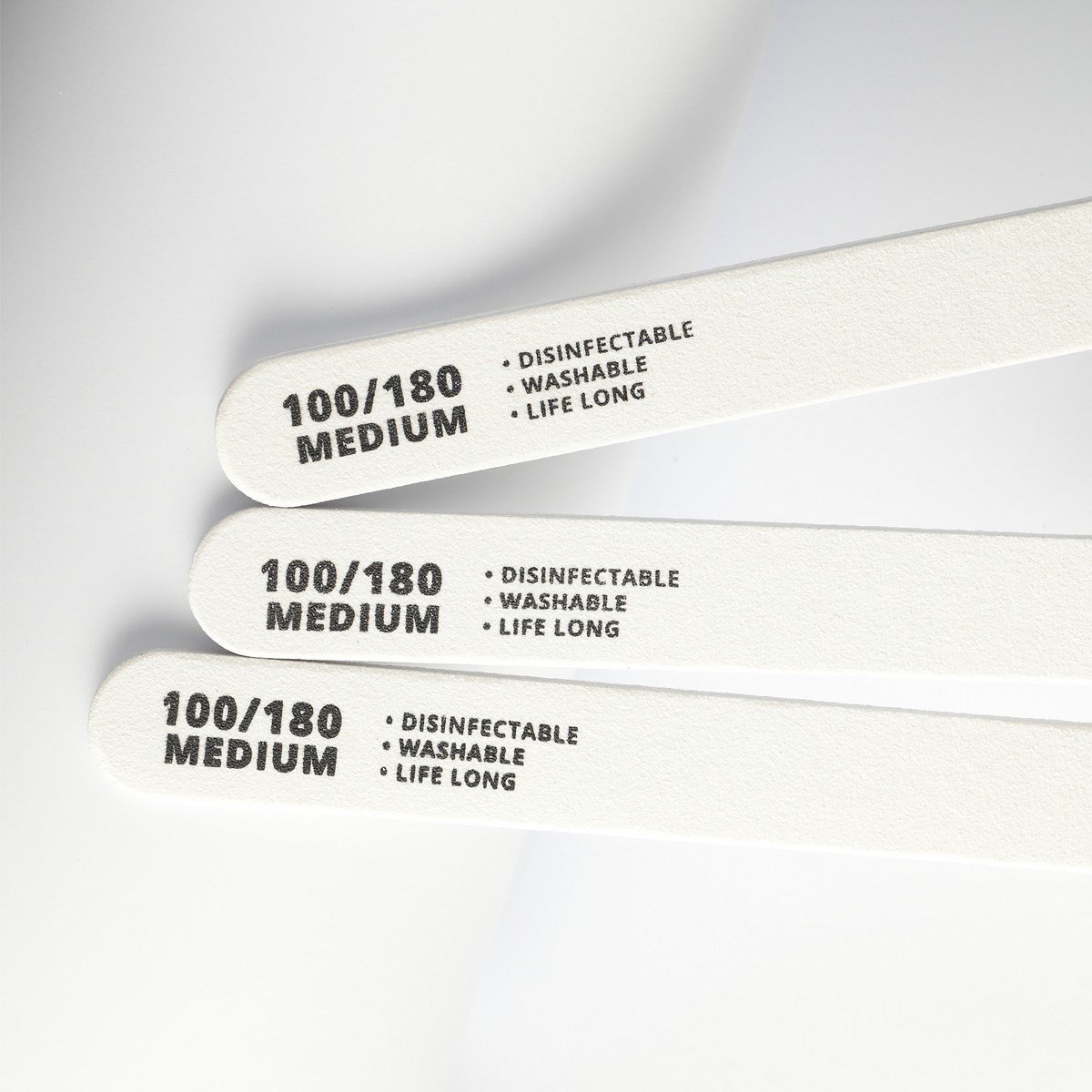 torpulermomomomo-100180-duz-oval-beyaz-f3c0c0.jpg