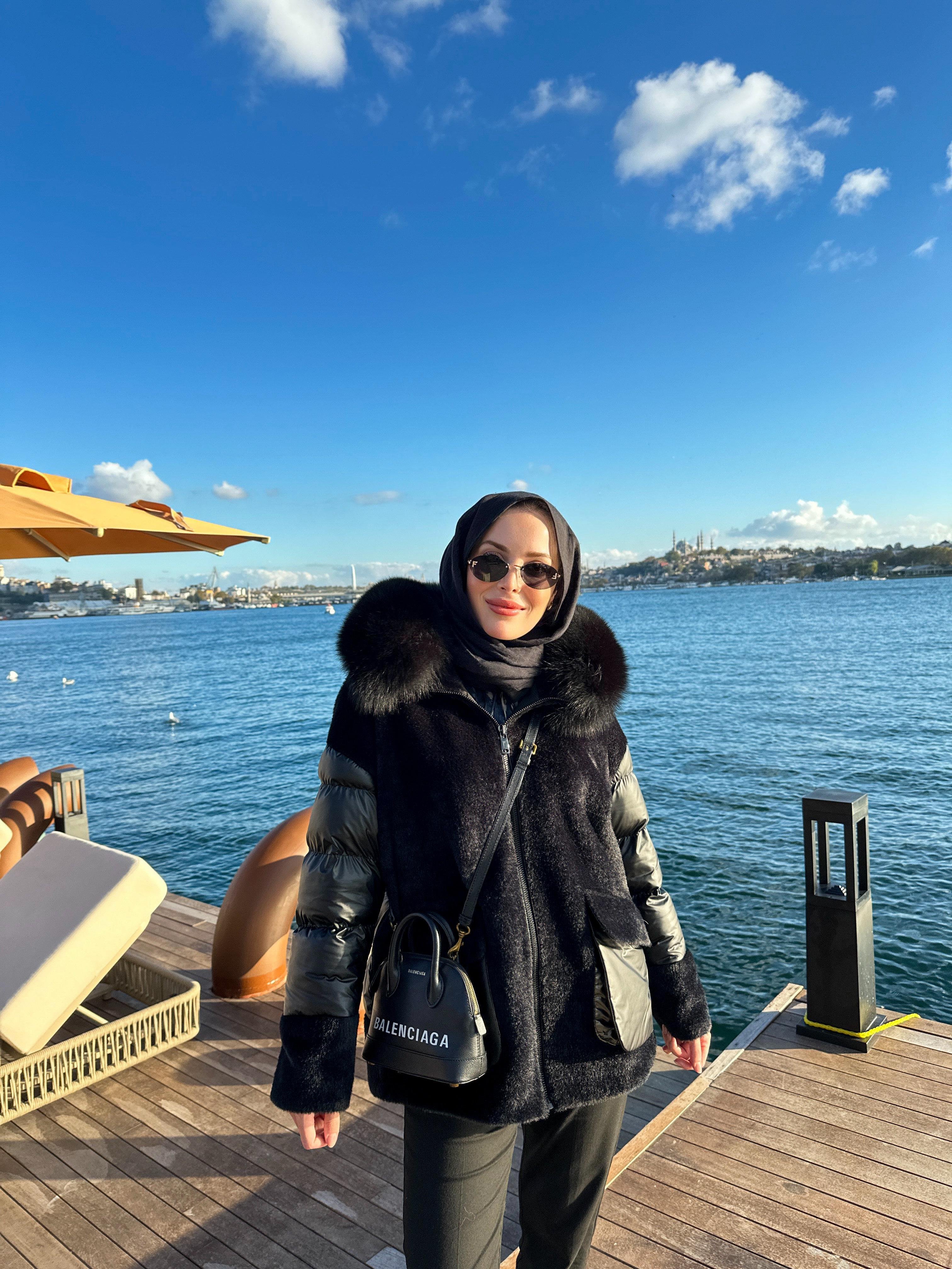 Siyah Premium Kürk Kapüşonlu Alkantara Mont