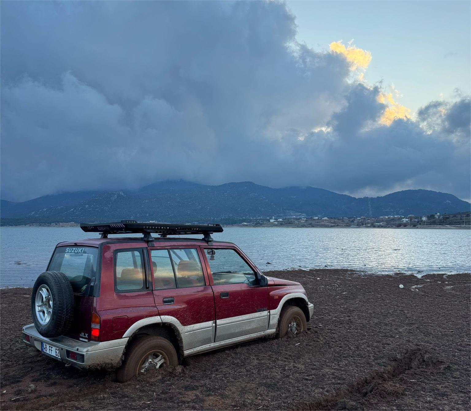 Tavan Sepeti (106X135 cm)