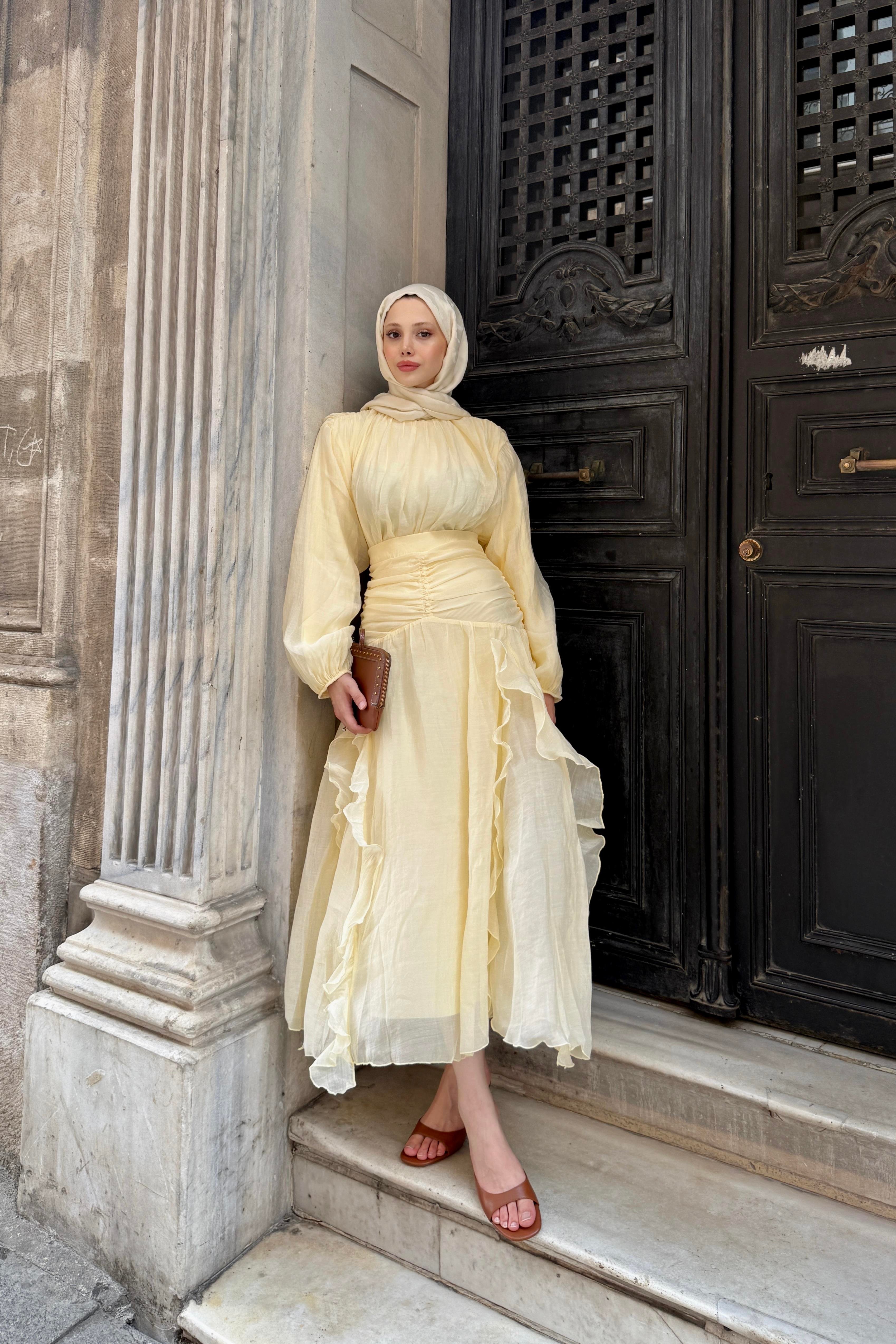 BELLA TAKIM - SARI