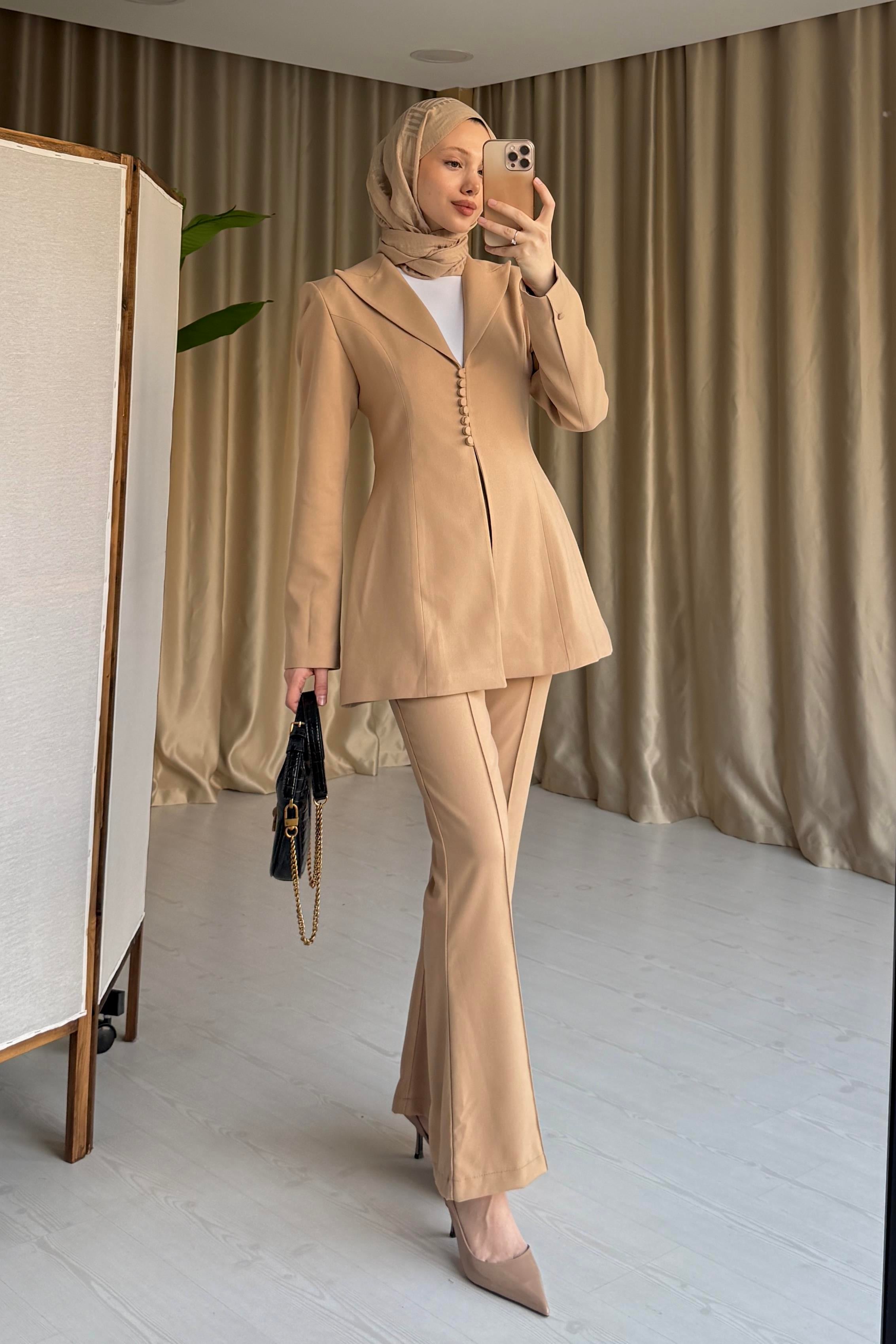 BİRİT DETAYLI TAKIM - CAMEL
