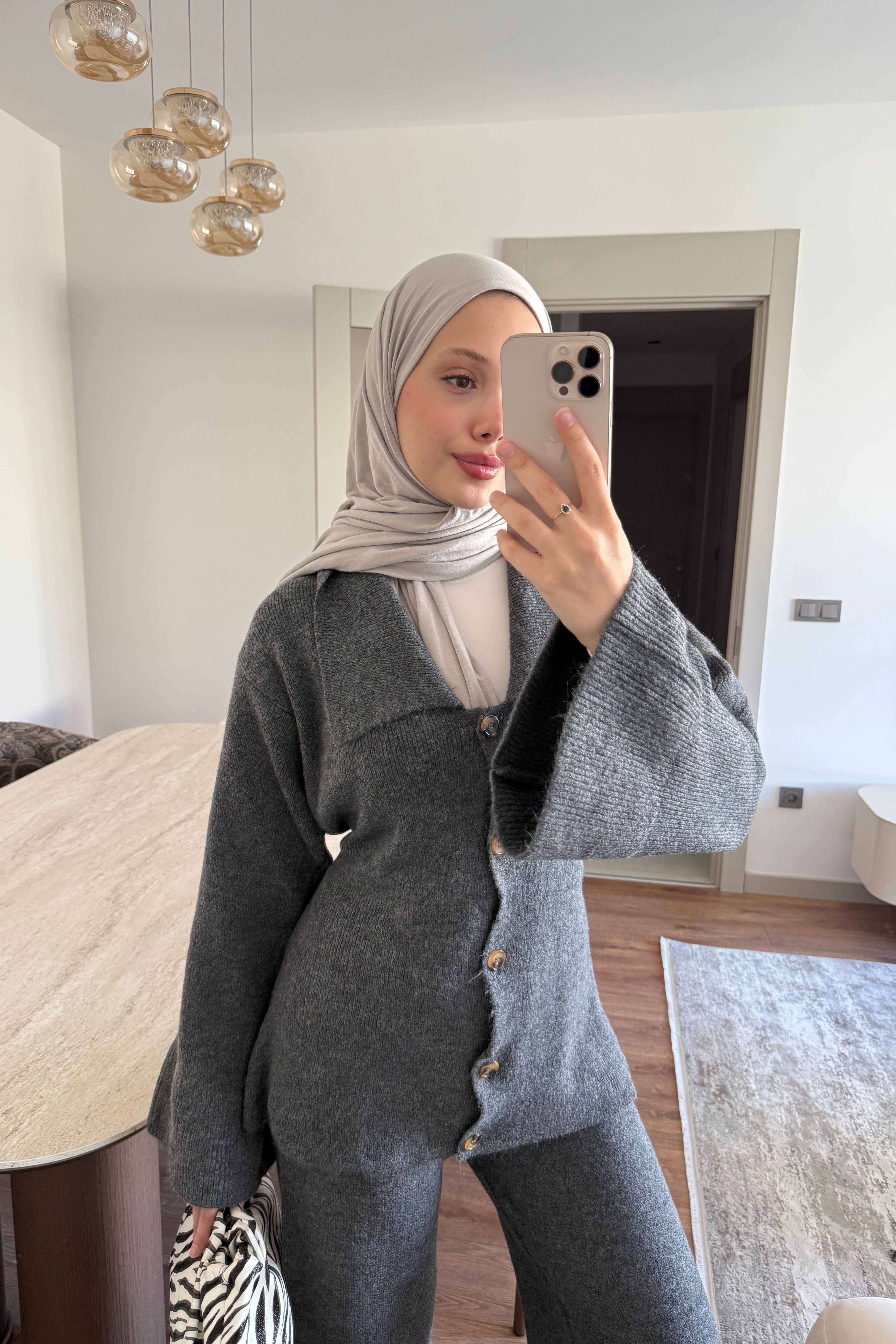 BÜYÜK YAKA ÖRME BAĞLAMALI TAKIM 