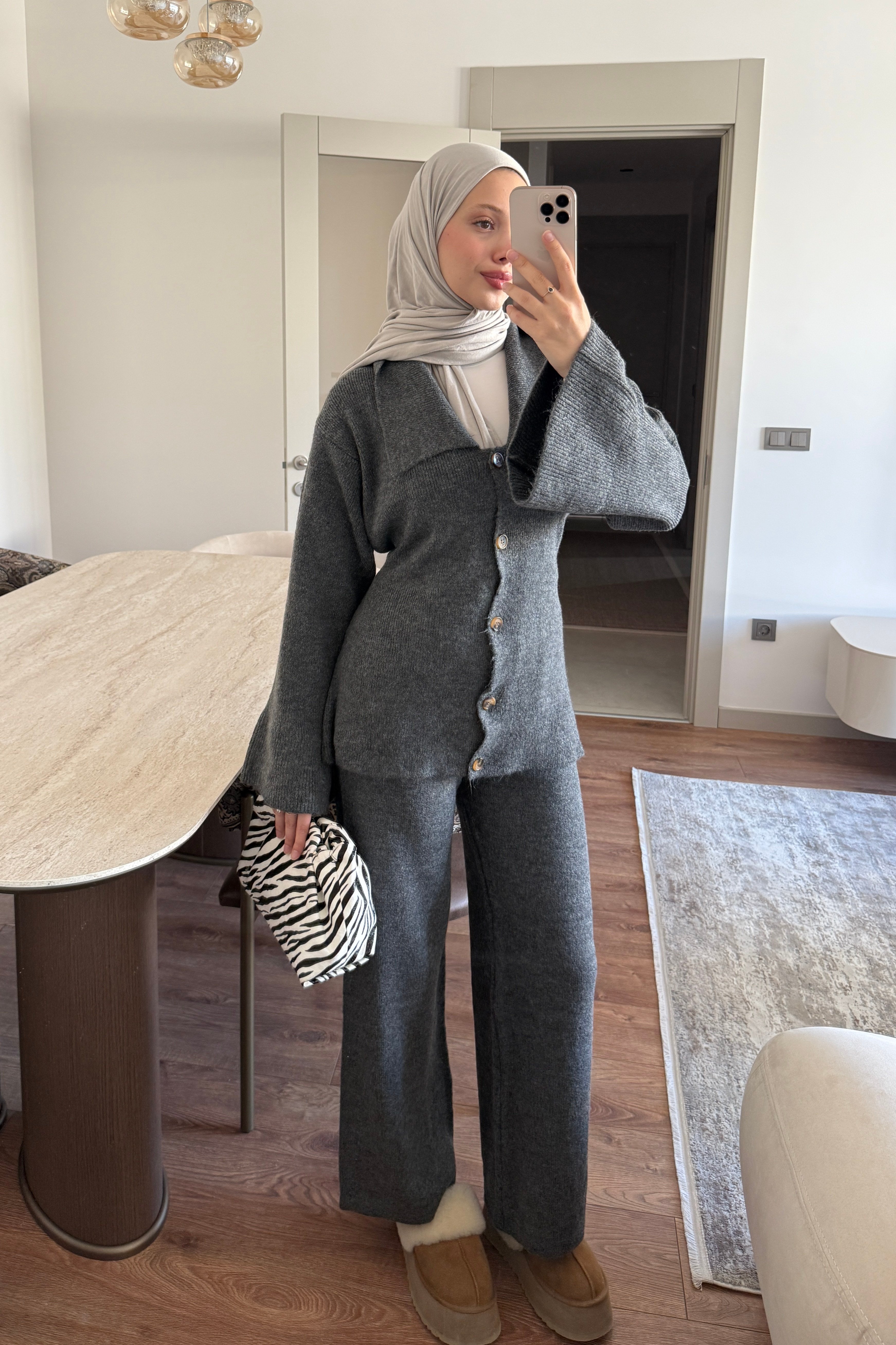 BÜYÜK YAKA ÖRME BAĞLAMALI TAKIM 