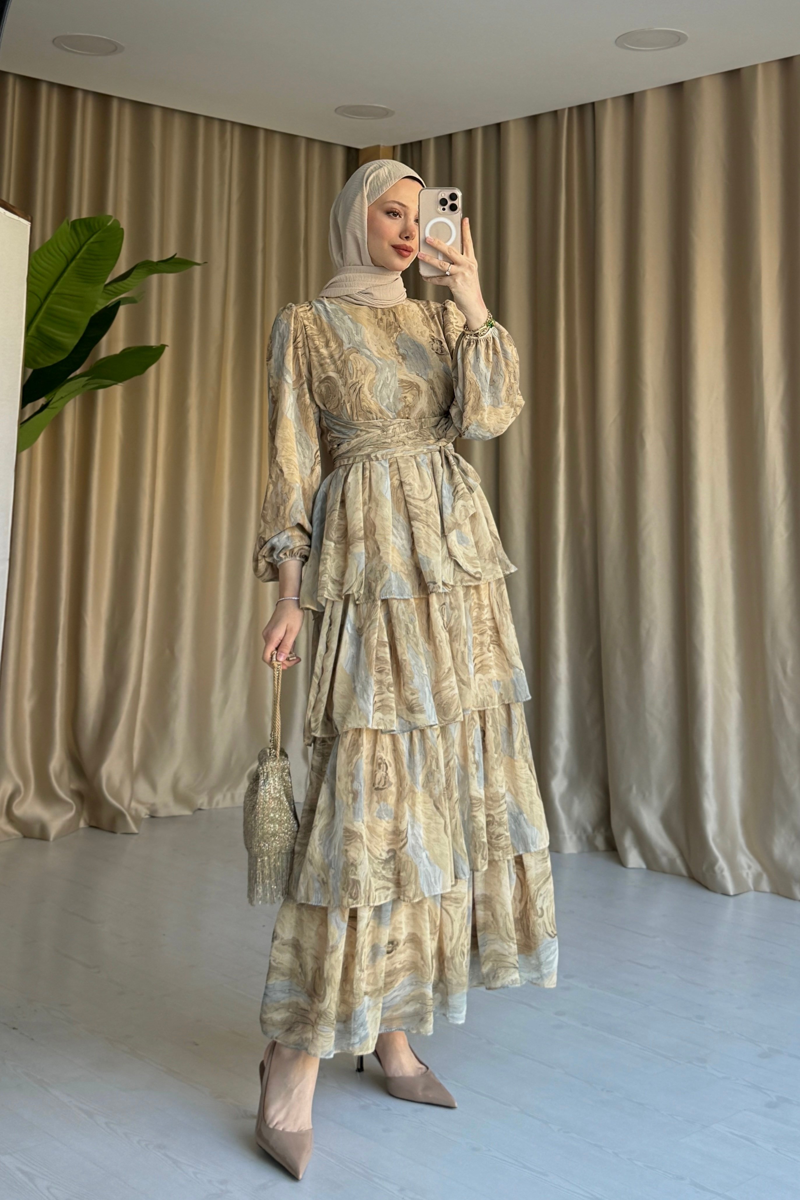 KAT KAT BAĞLAMALI ELBİSE - SARI DESEN