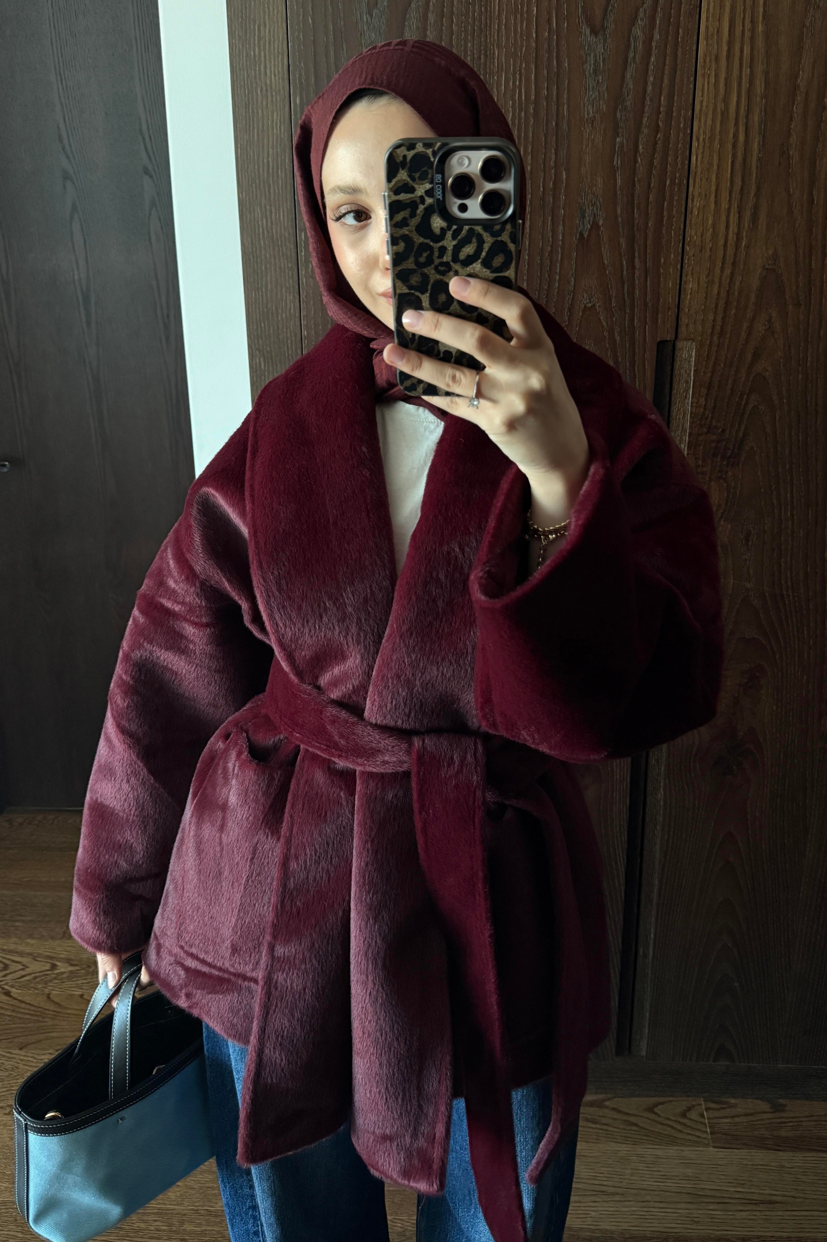 KUŞAKLI SUNİ KÜRKLÜ CEKET - BORDO