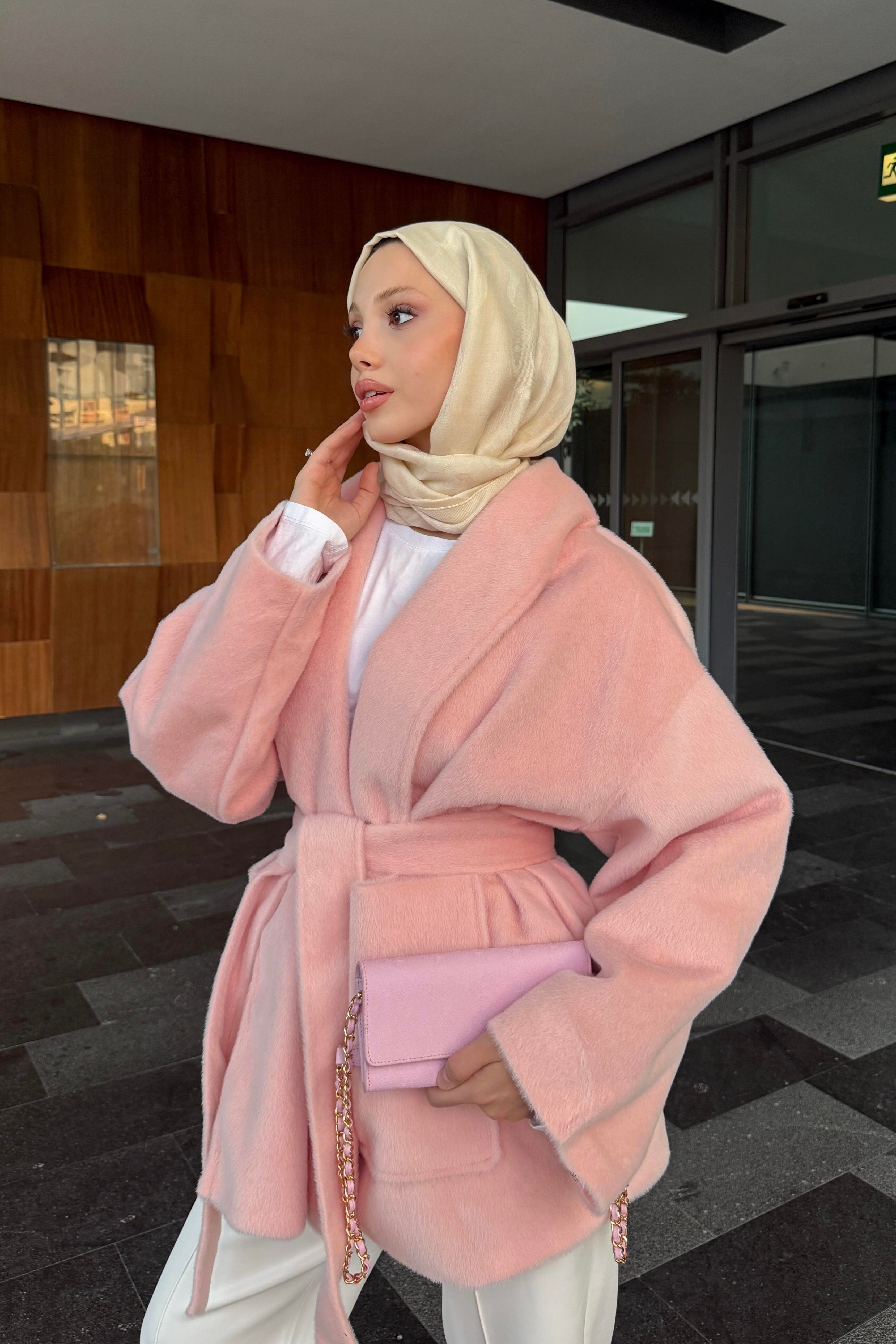 KUŞAKLI SUNİ KÜRKLÜ CEKET - PEMBE