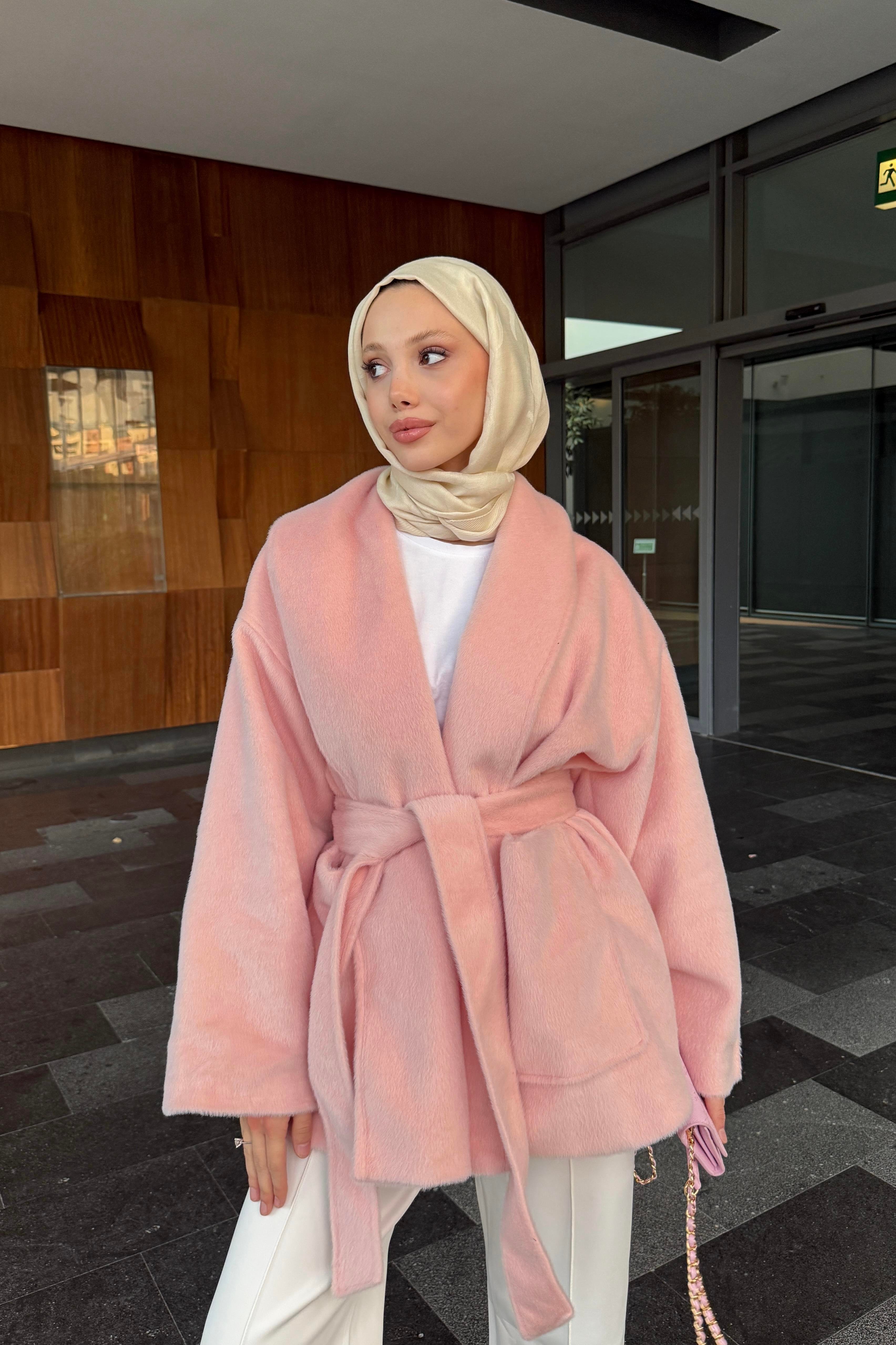 KUŞAKLI SUNİ KÜRKLÜ CEKET - PEMBE